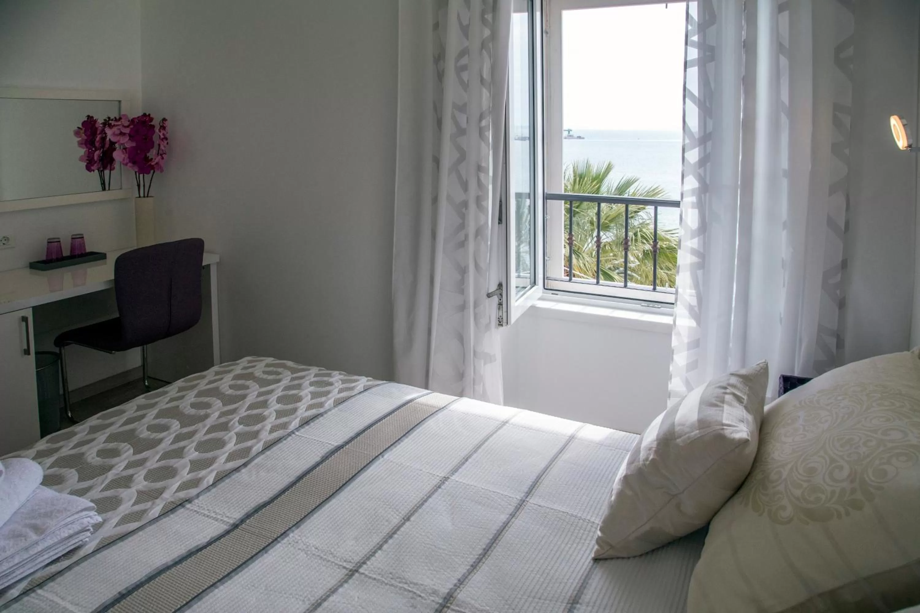 Bedroom, Bed in Luxury rooms Skystar-Split