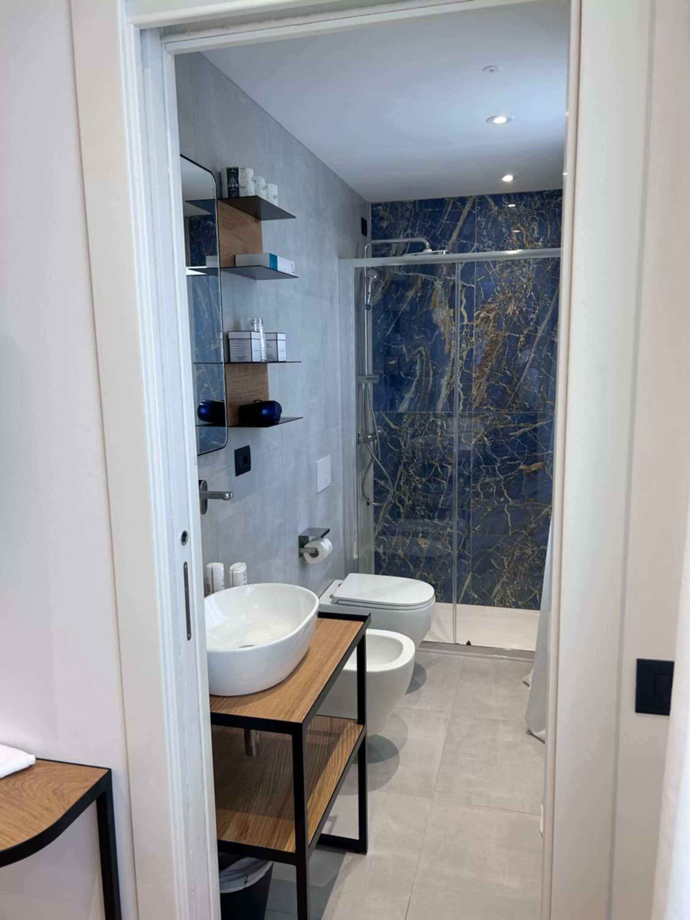 Bathroom in Hotel Arya by Mauro