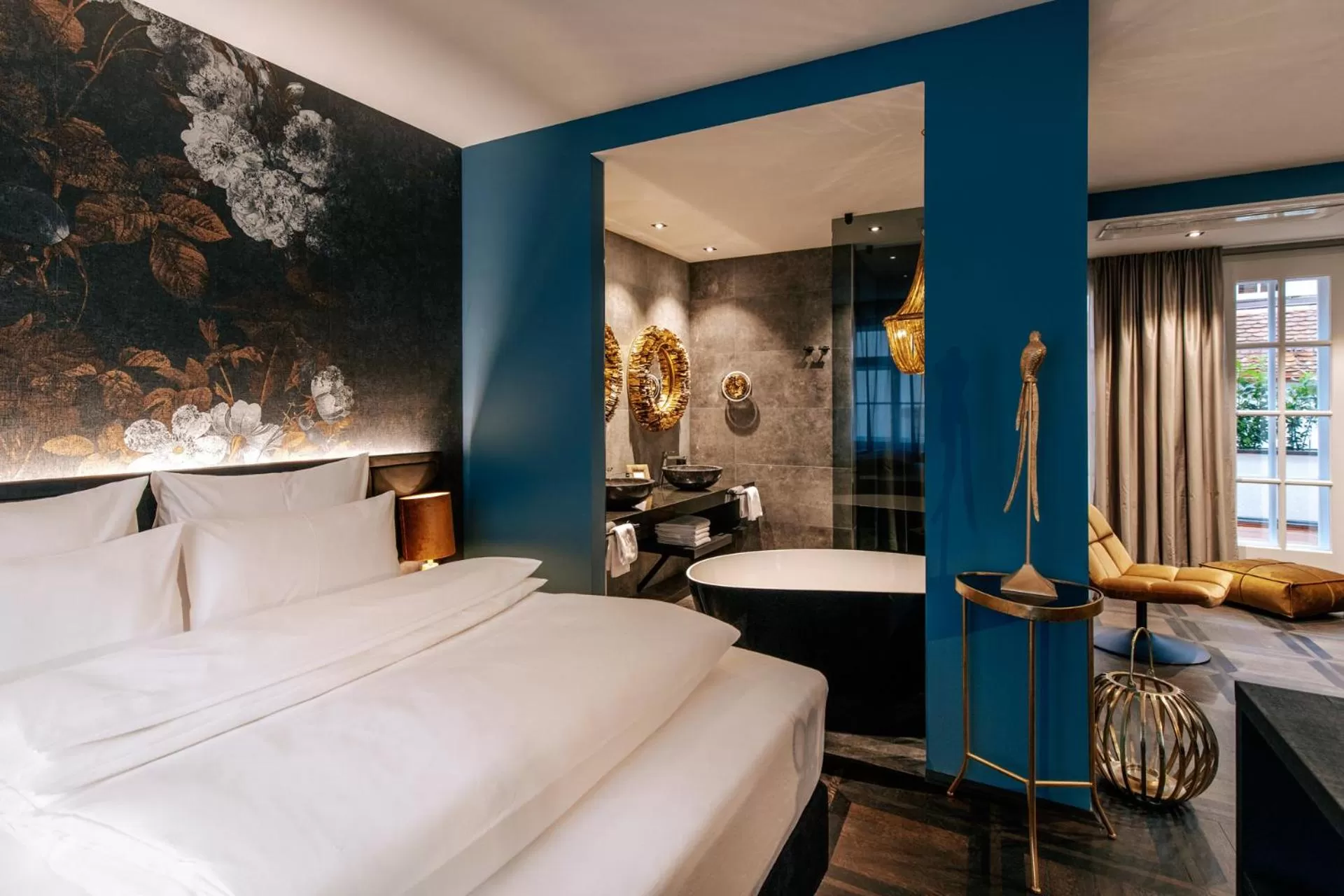 Bathroom, Bed in Aiola Living Graz