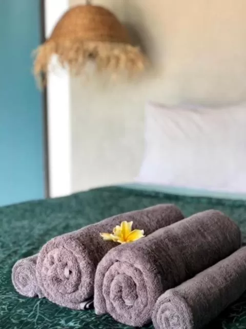 Decorative detail in Captain Goodtimes