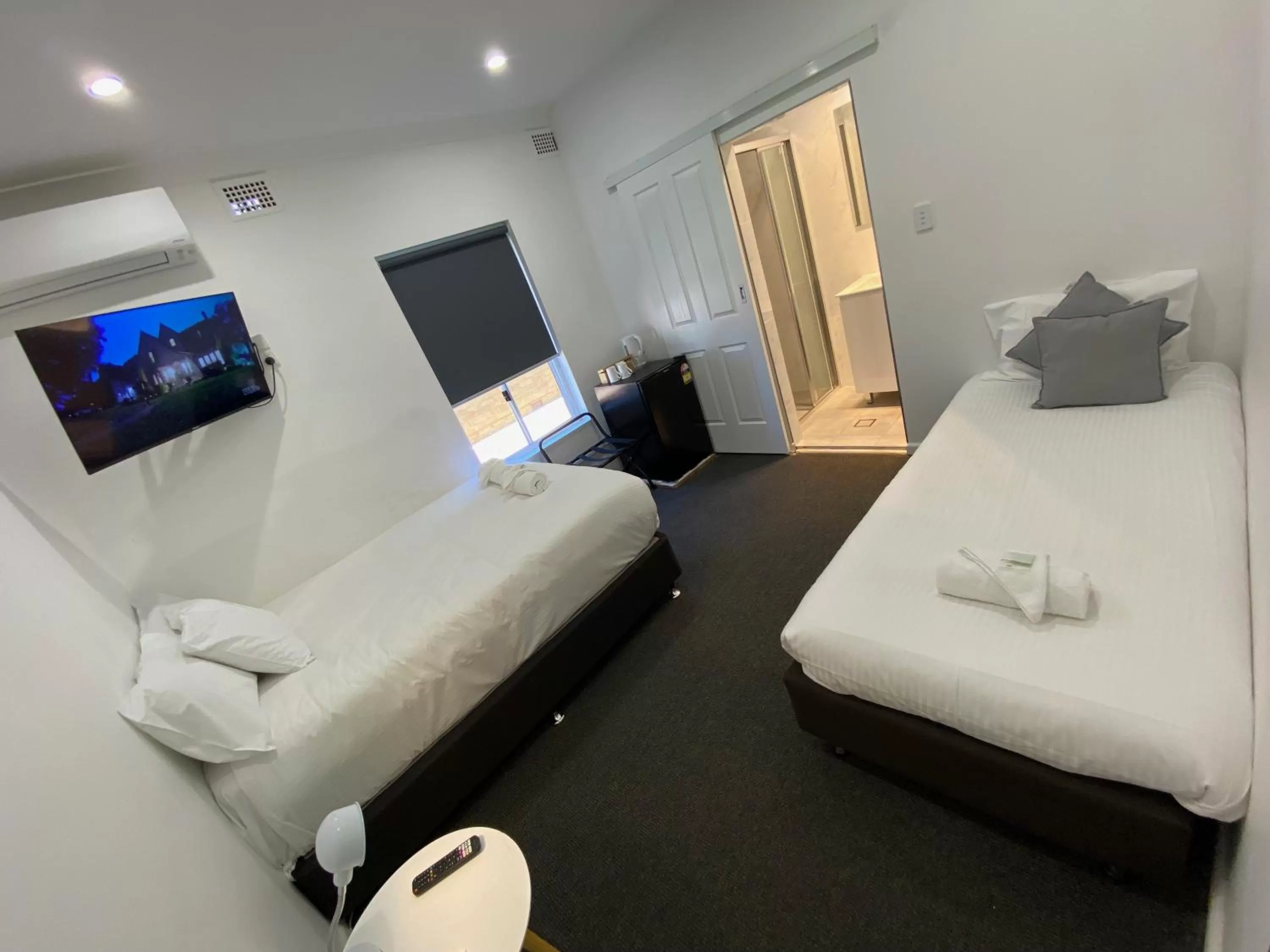 TV and multimedia, Bed in Central Motel Mudgee