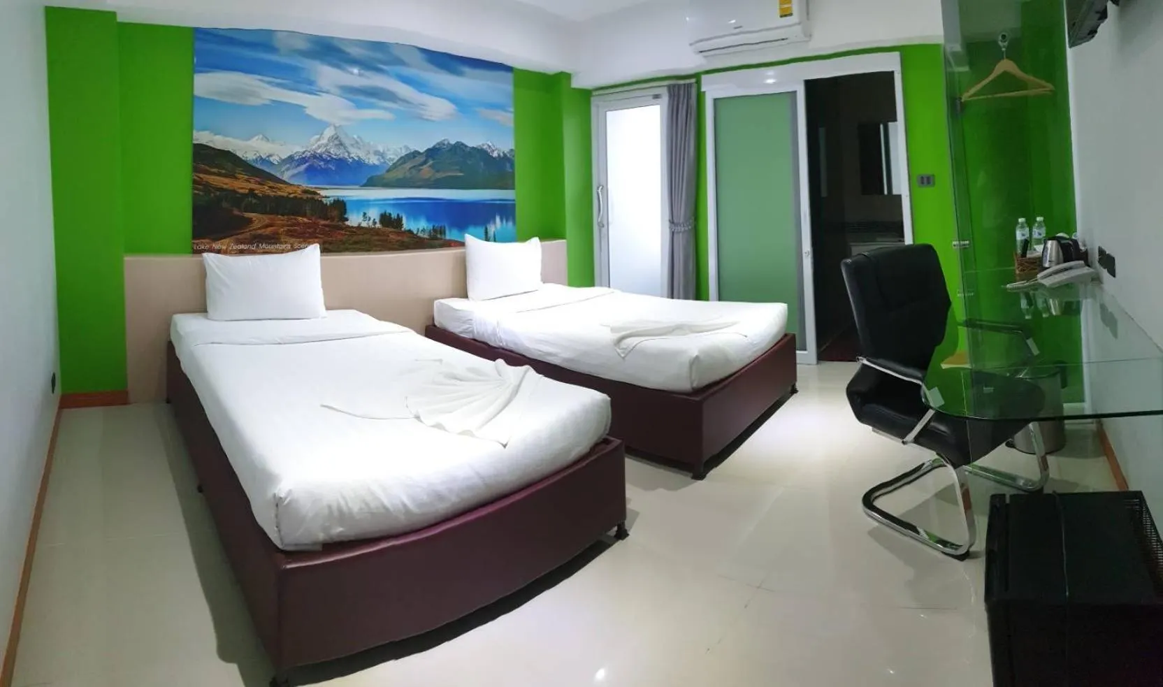 Bed in Blue Orchids Hotel