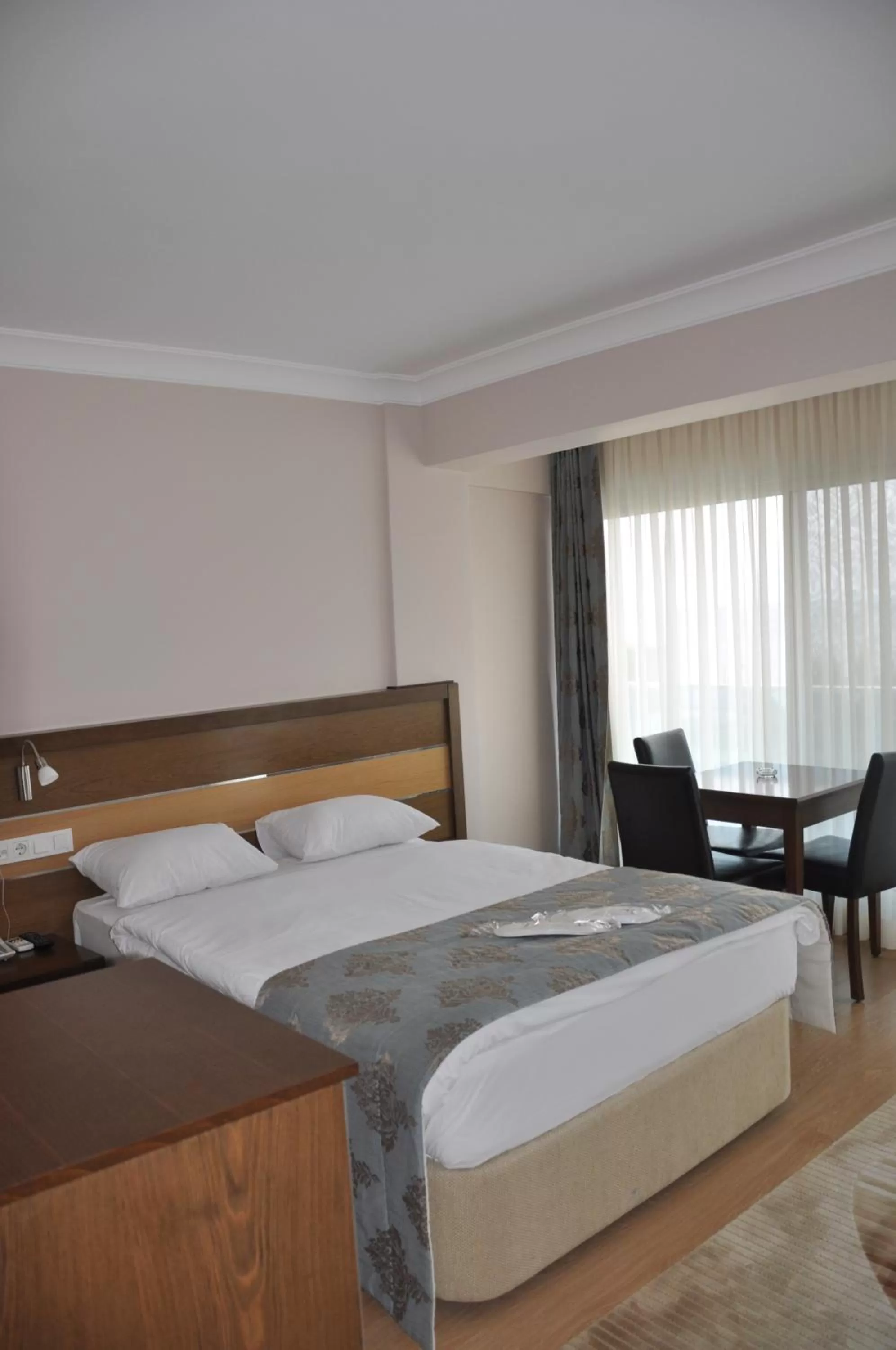 Day, Bed in Perla Hotel