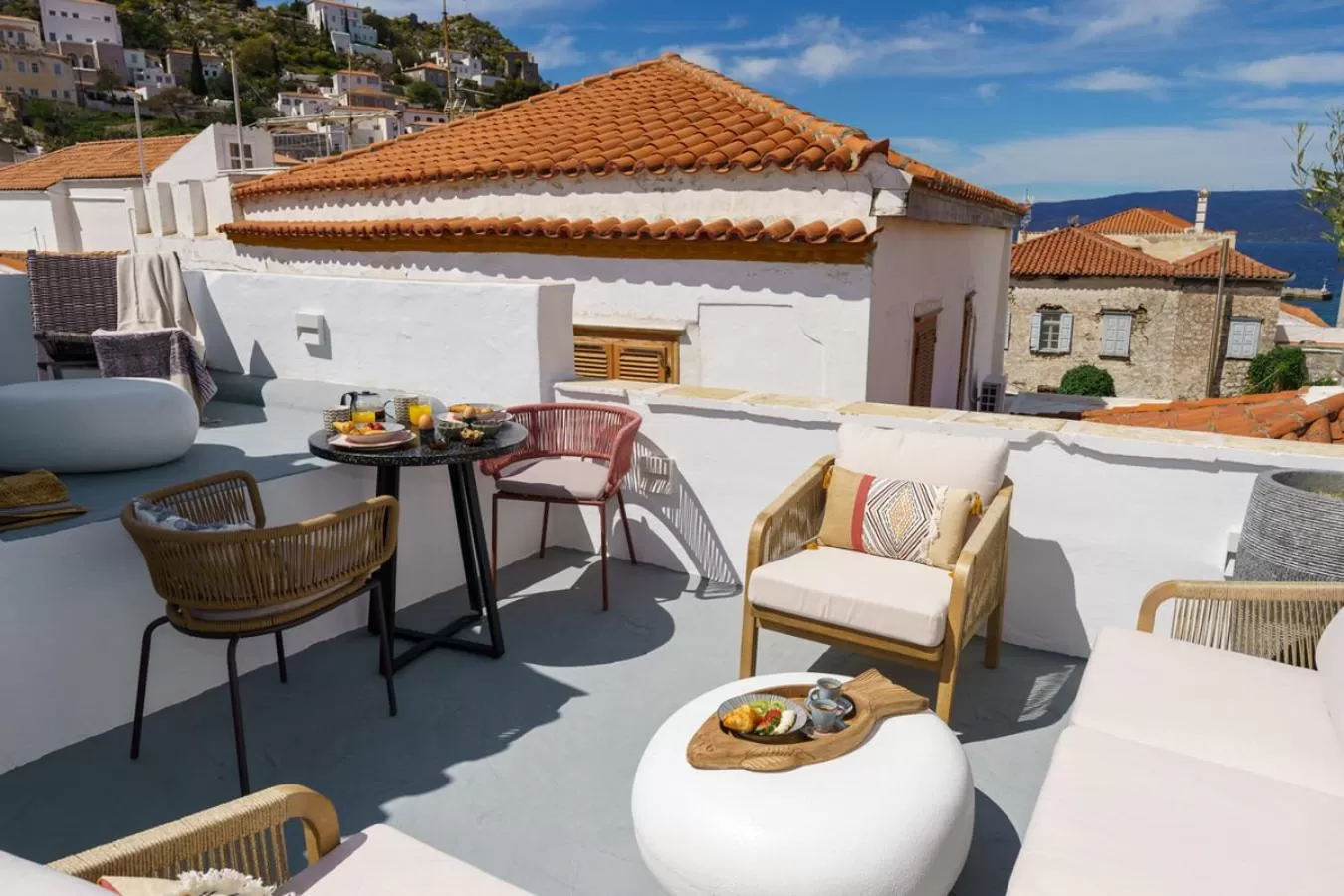 Patio in La Vie Hydra Luxury Suites