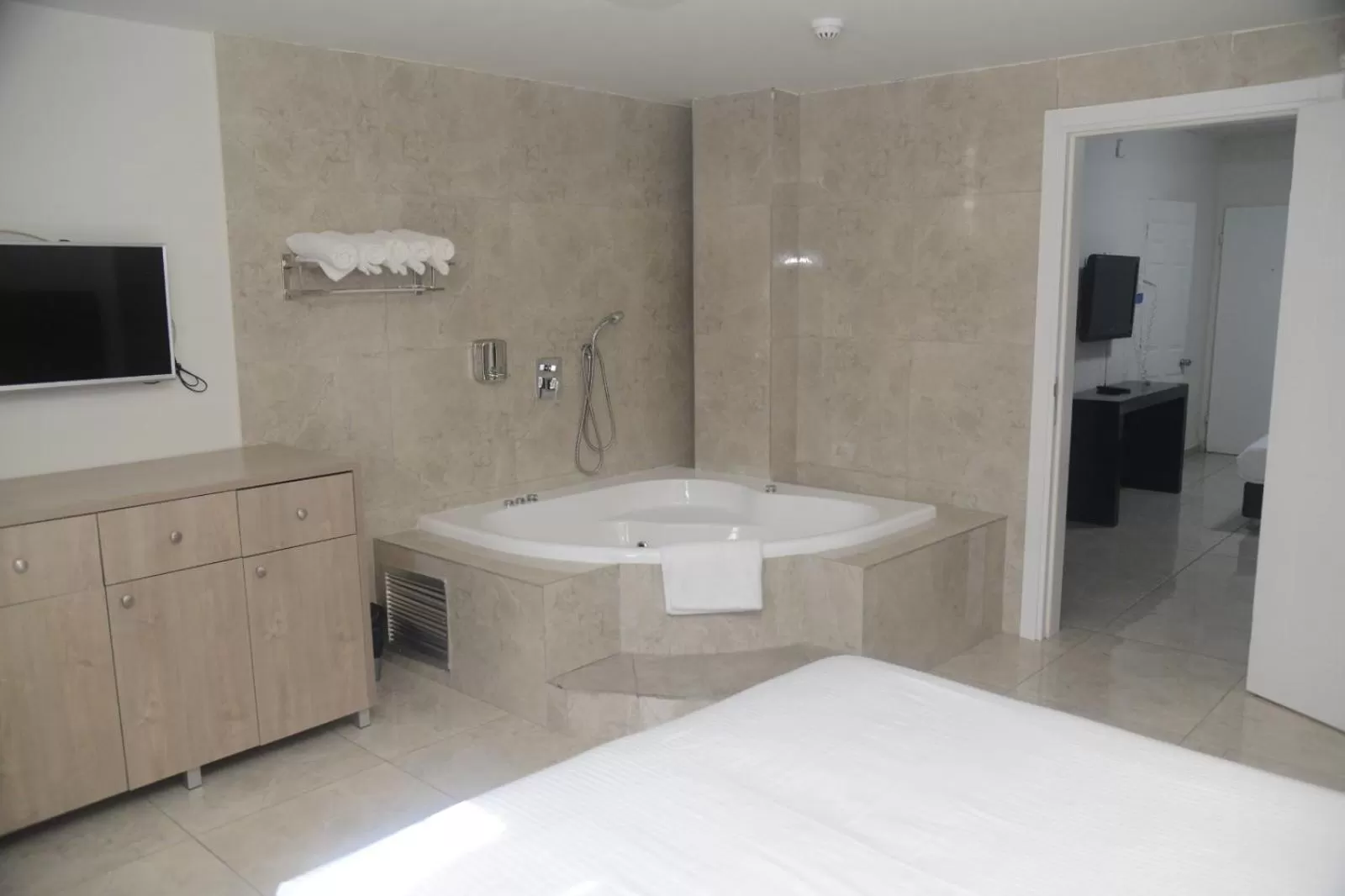 Photo of the whole room, Bed in Red Sea Hotel