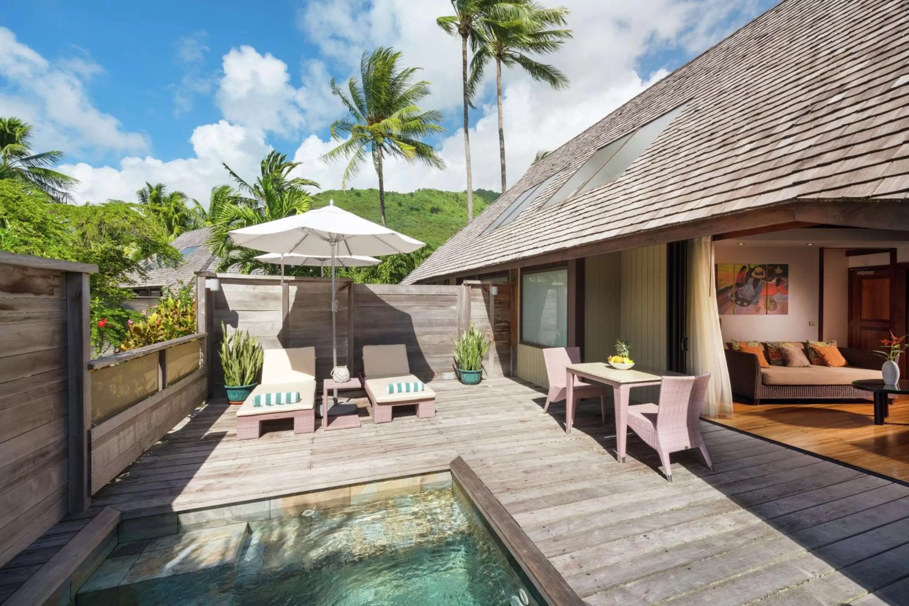 Patio in Hilton Moorea Lagoon Resort & Spa