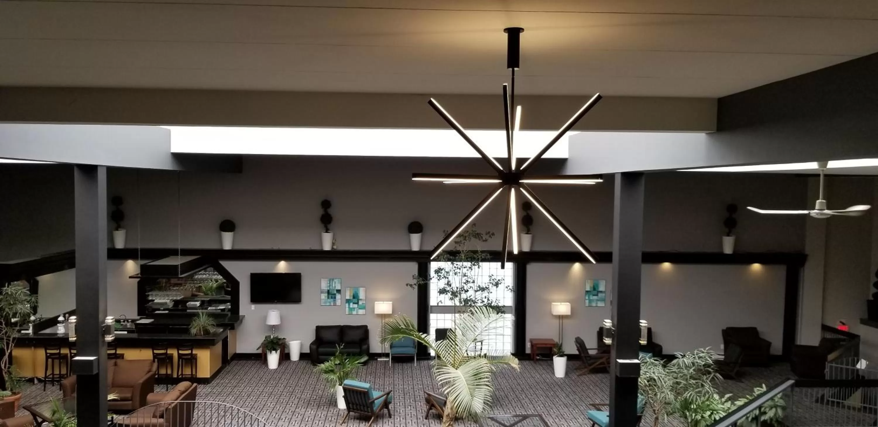 Property building in Best Western Laval-Montreal & Conference Centre