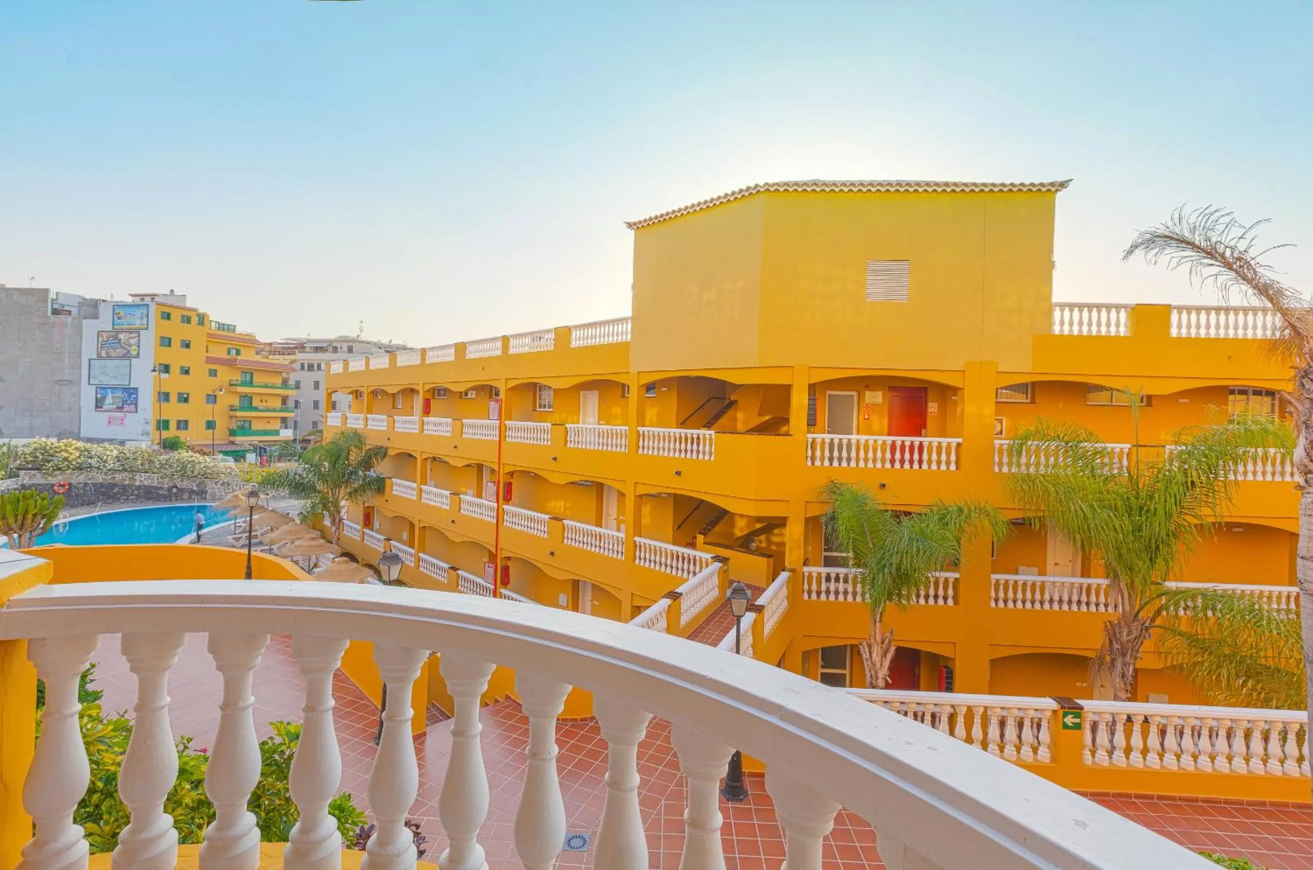 Balcony/Terrace in El Marques Palace by Intercorp Group