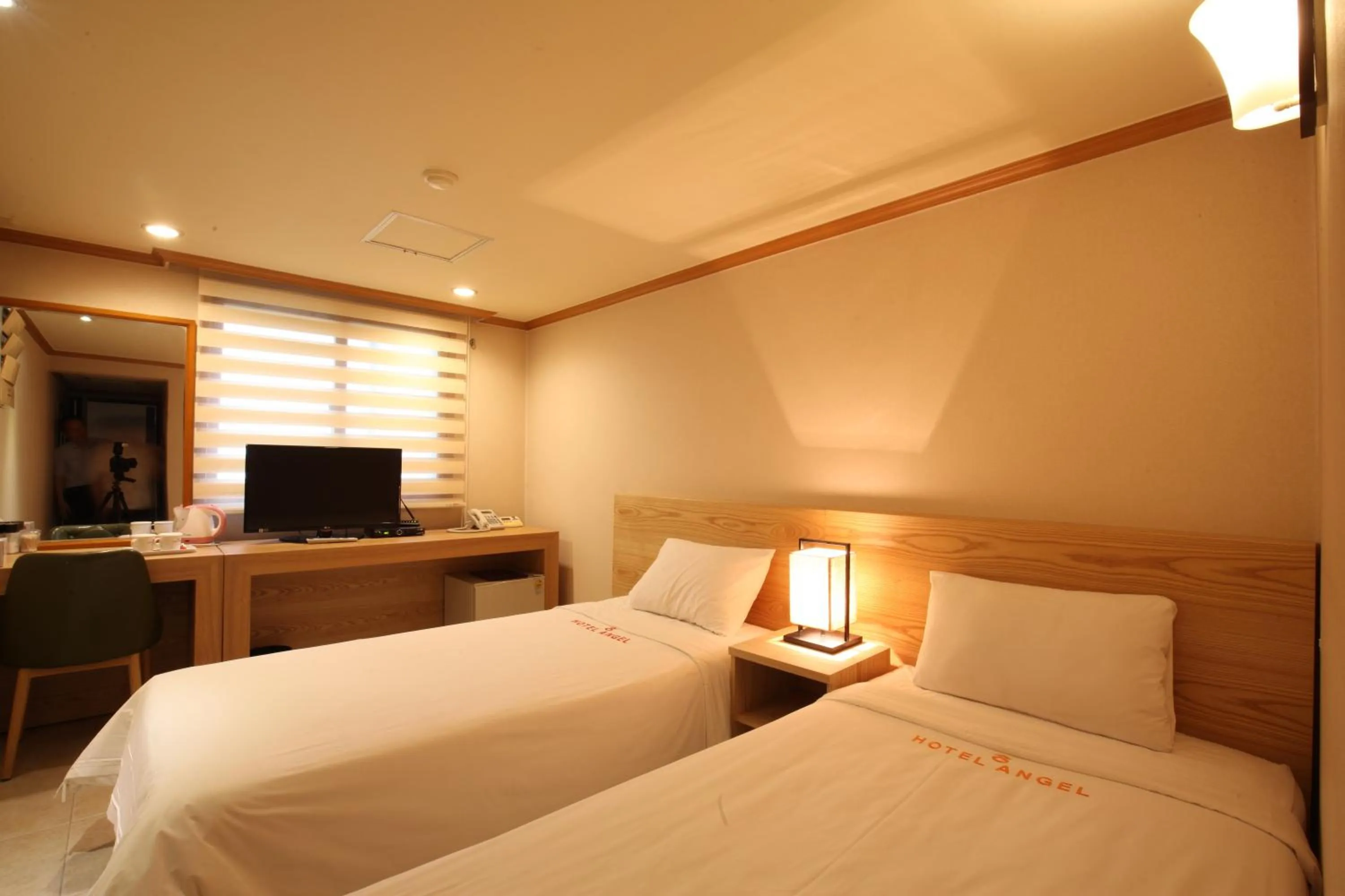 Decorative detail, Bed in Angel Hotel