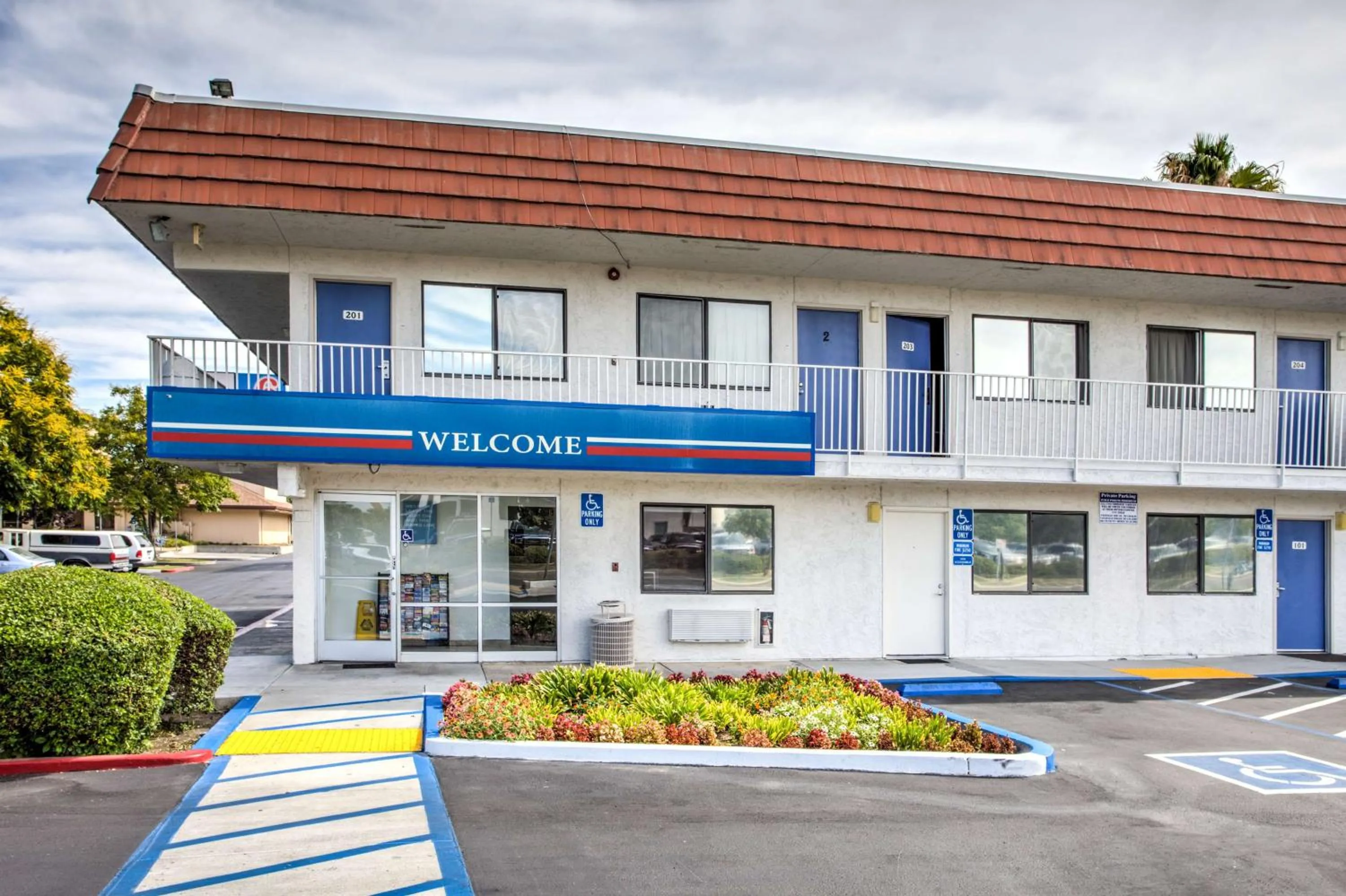 Property building in Motel 6-Vacaville, CA