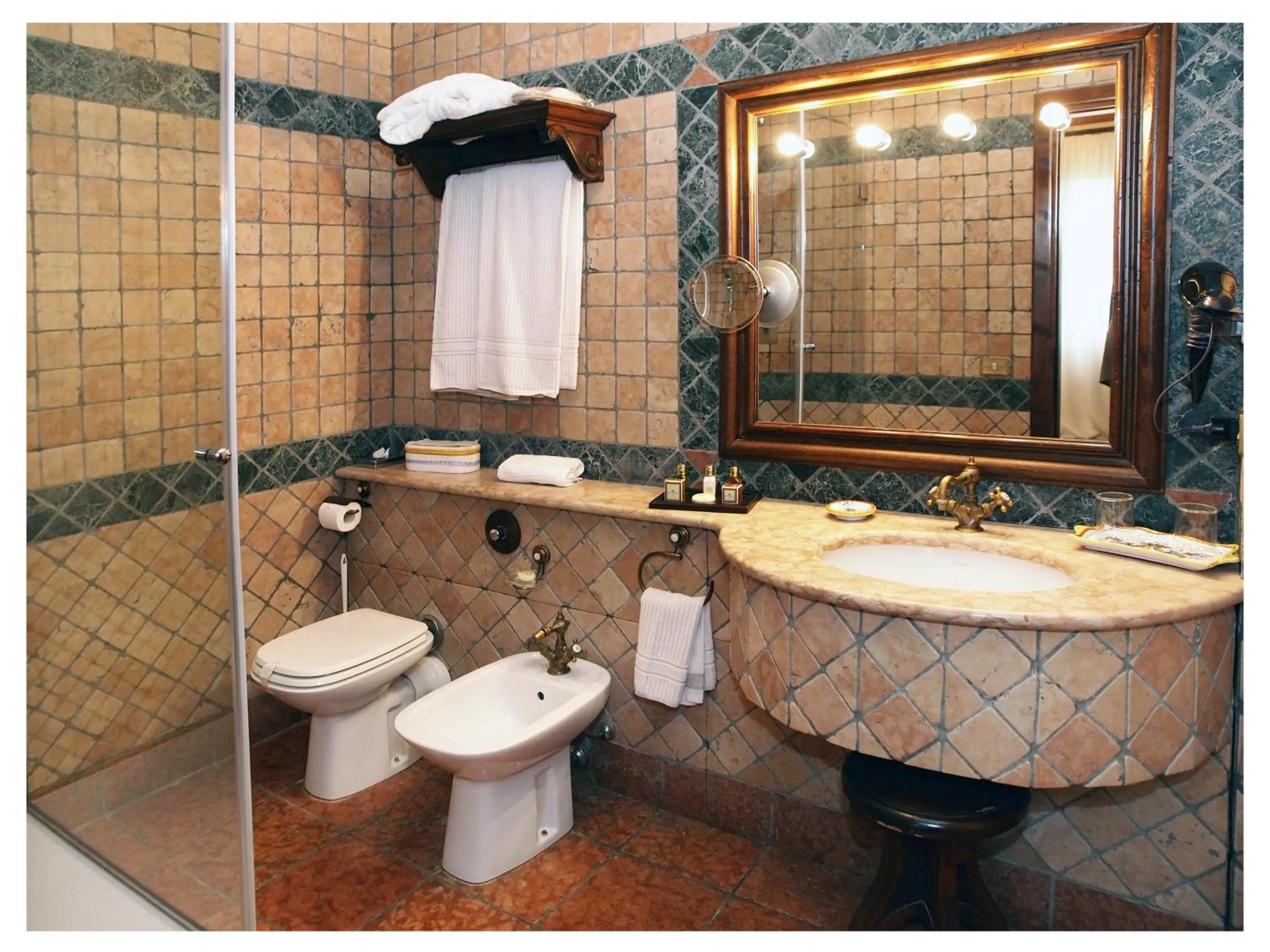 Bathroom in Relais Todini - Residenza d'epoca - Luxury Historic house