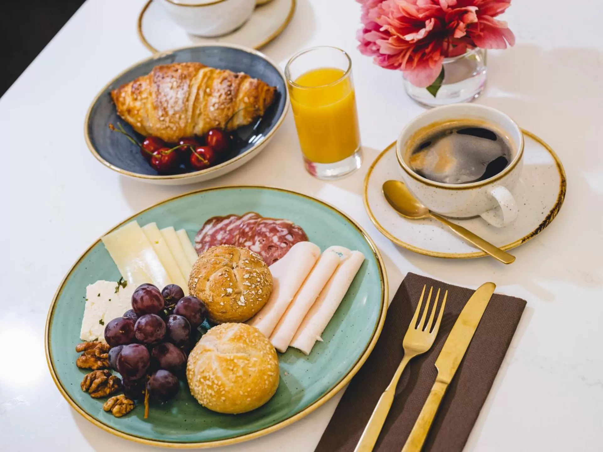 Buffet breakfast in Hotel Heritage