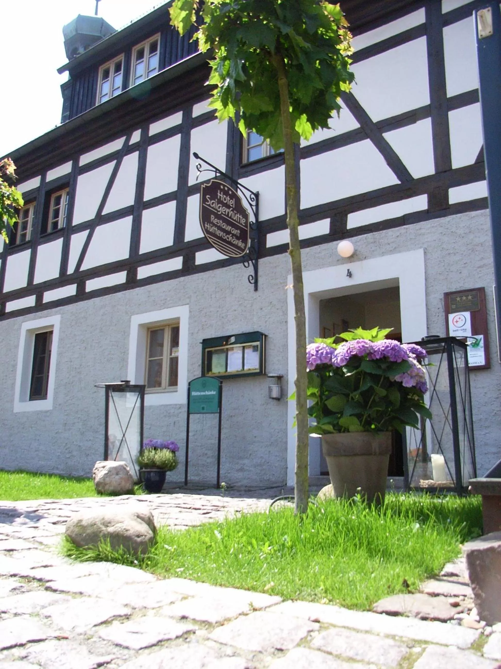 Facade/entrance in Hotel Saigerhütte