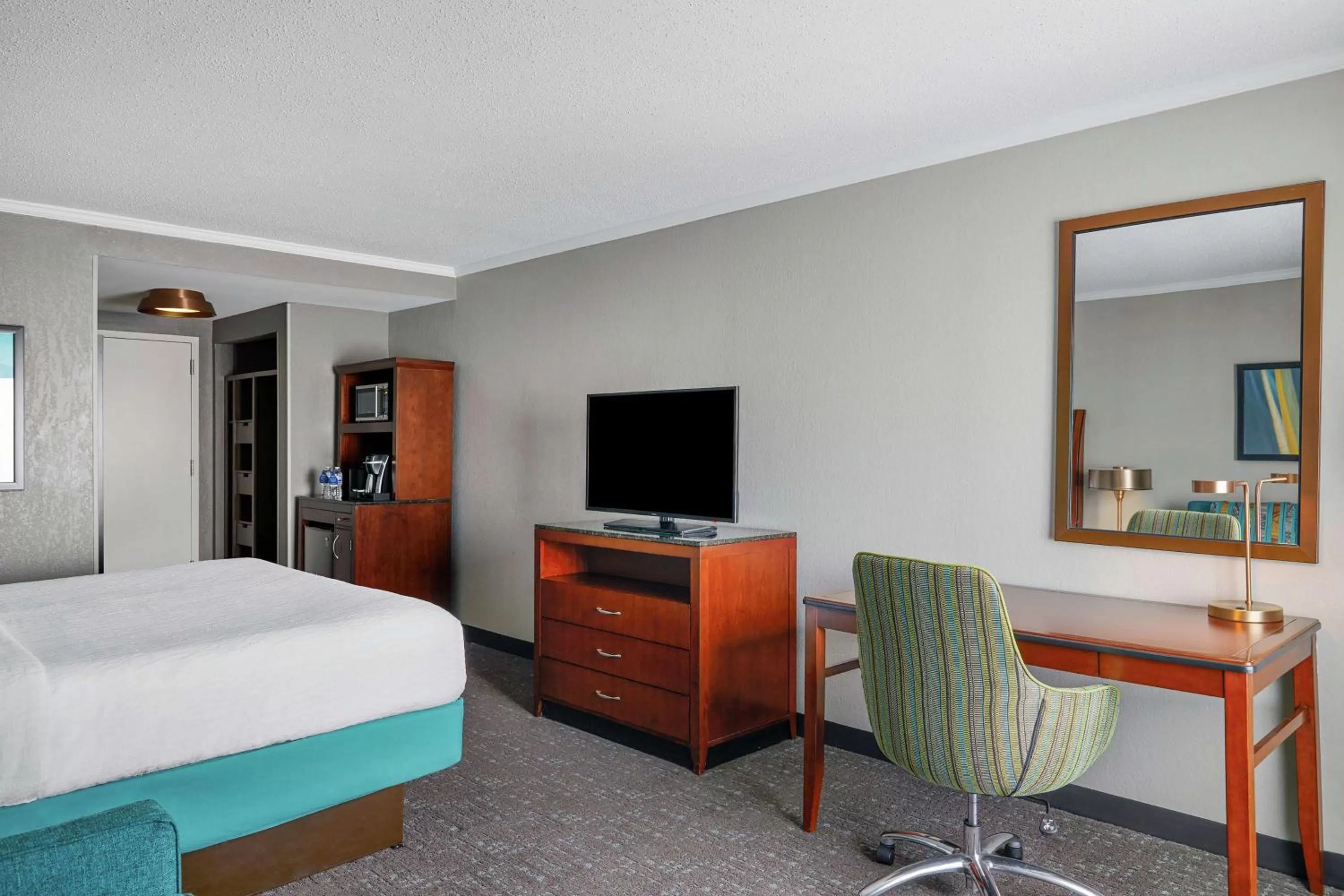 Bedroom, Bed in Hilton Garden Inn Allentown West