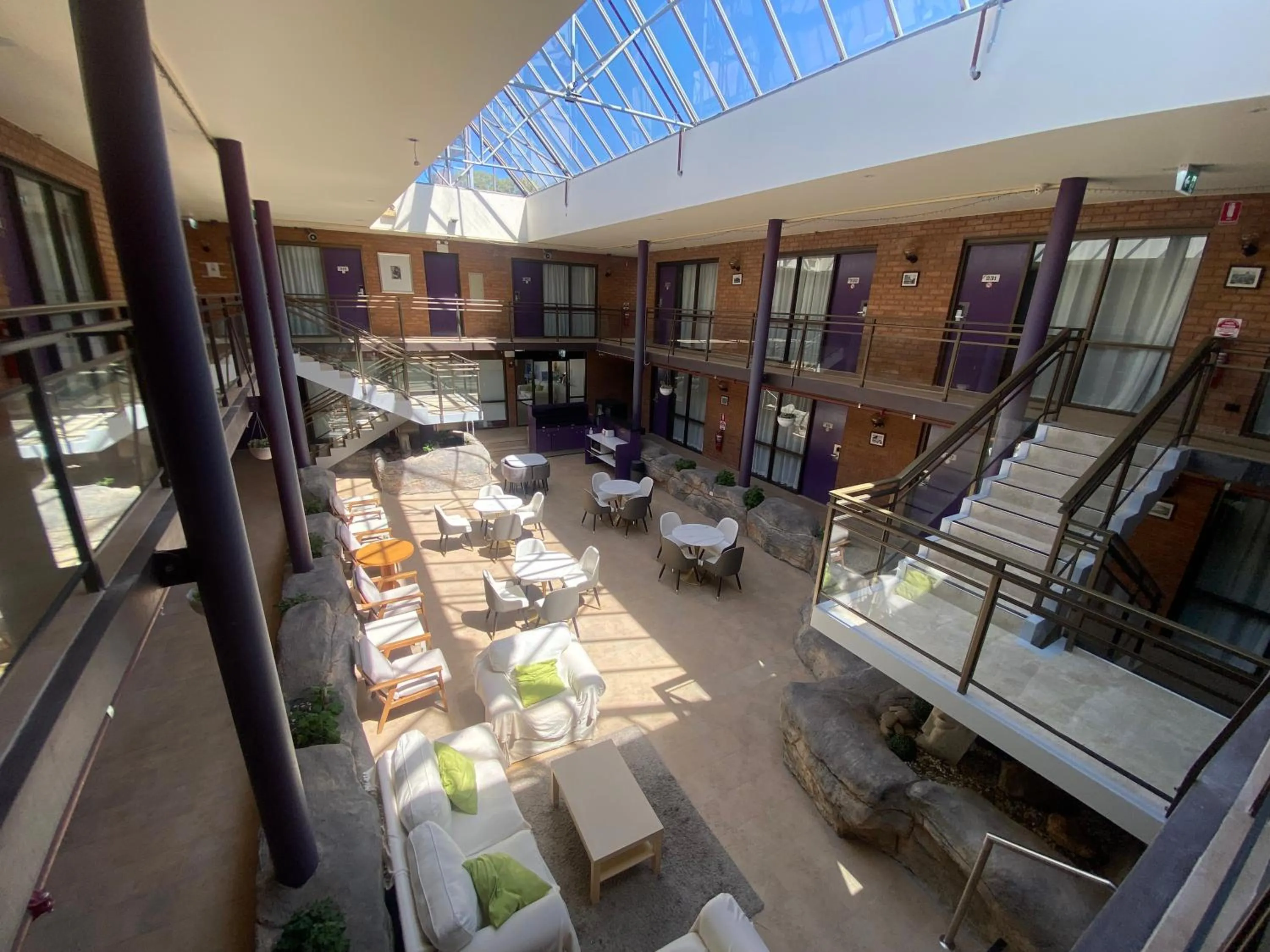 Lobby or reception in Garden Lodge Sydney Hotel