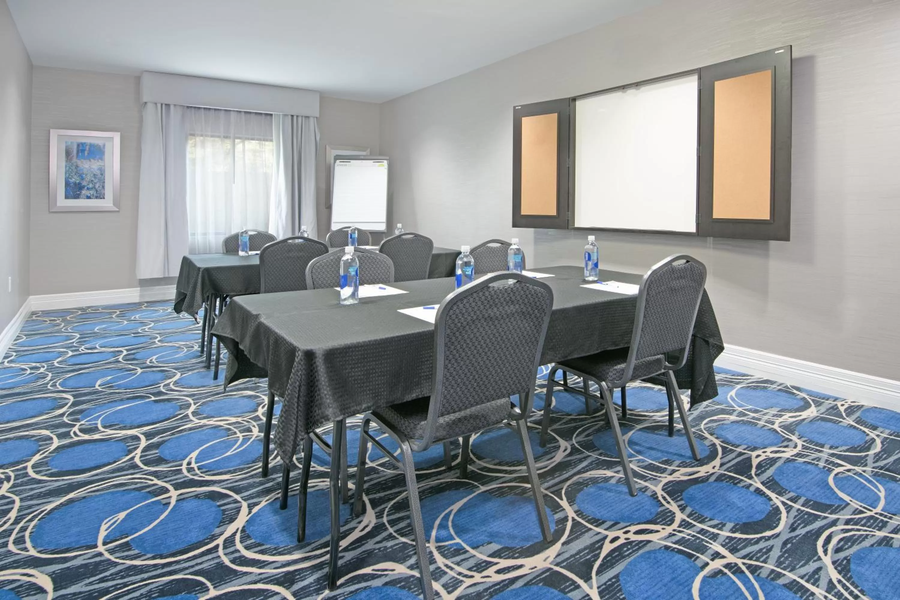Meeting/conference room in Holiday Inn Express and Suites Houston North - IAH Area by IHG