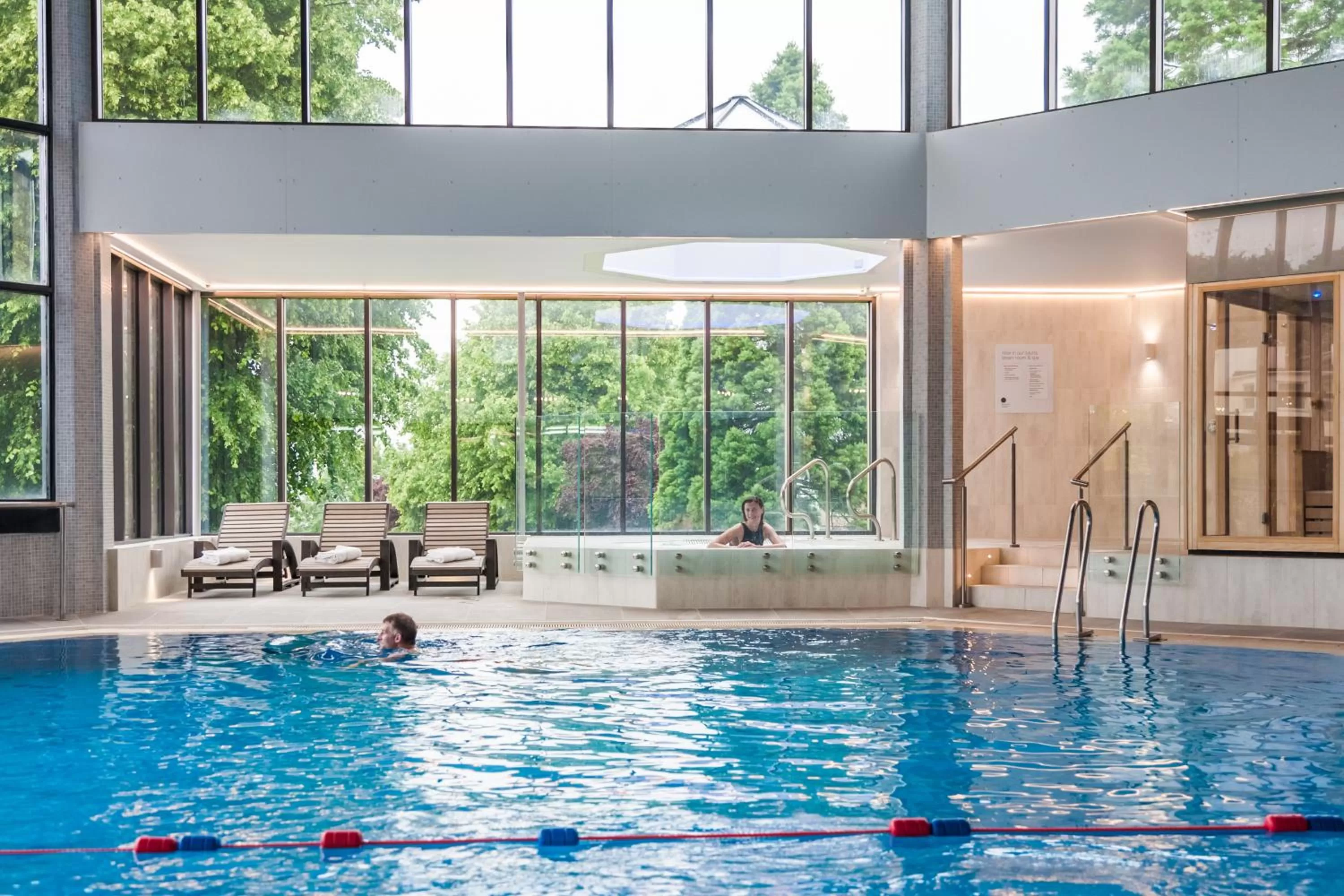 Pool view in Swindon Blunsdon House Hotel, BW Premier Collection