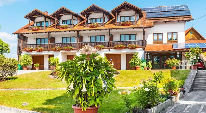 Facade/entrance in Landhotel Mappacher Hof