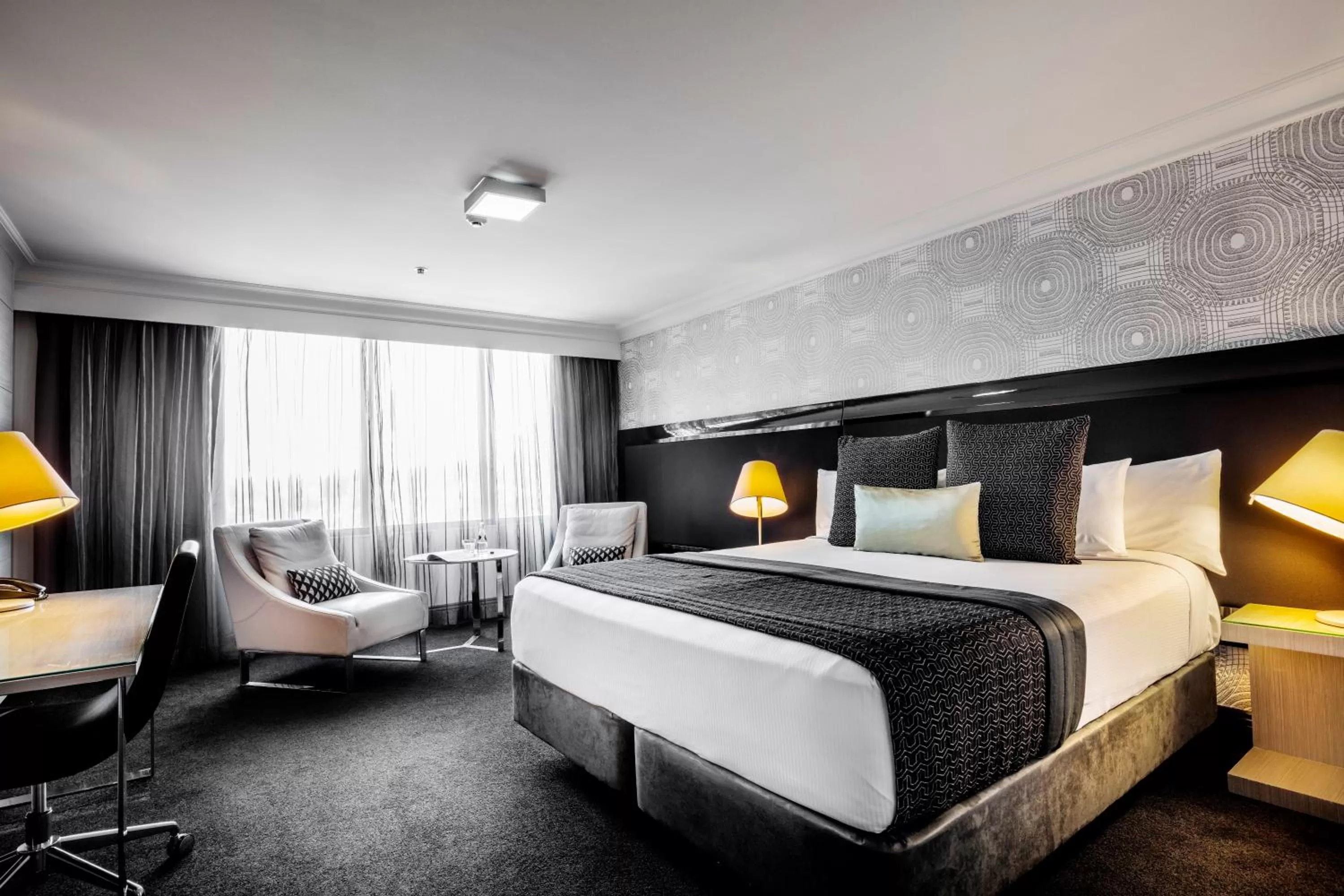 Photo of the whole room, Bed in Pullman Brisbane King George Square