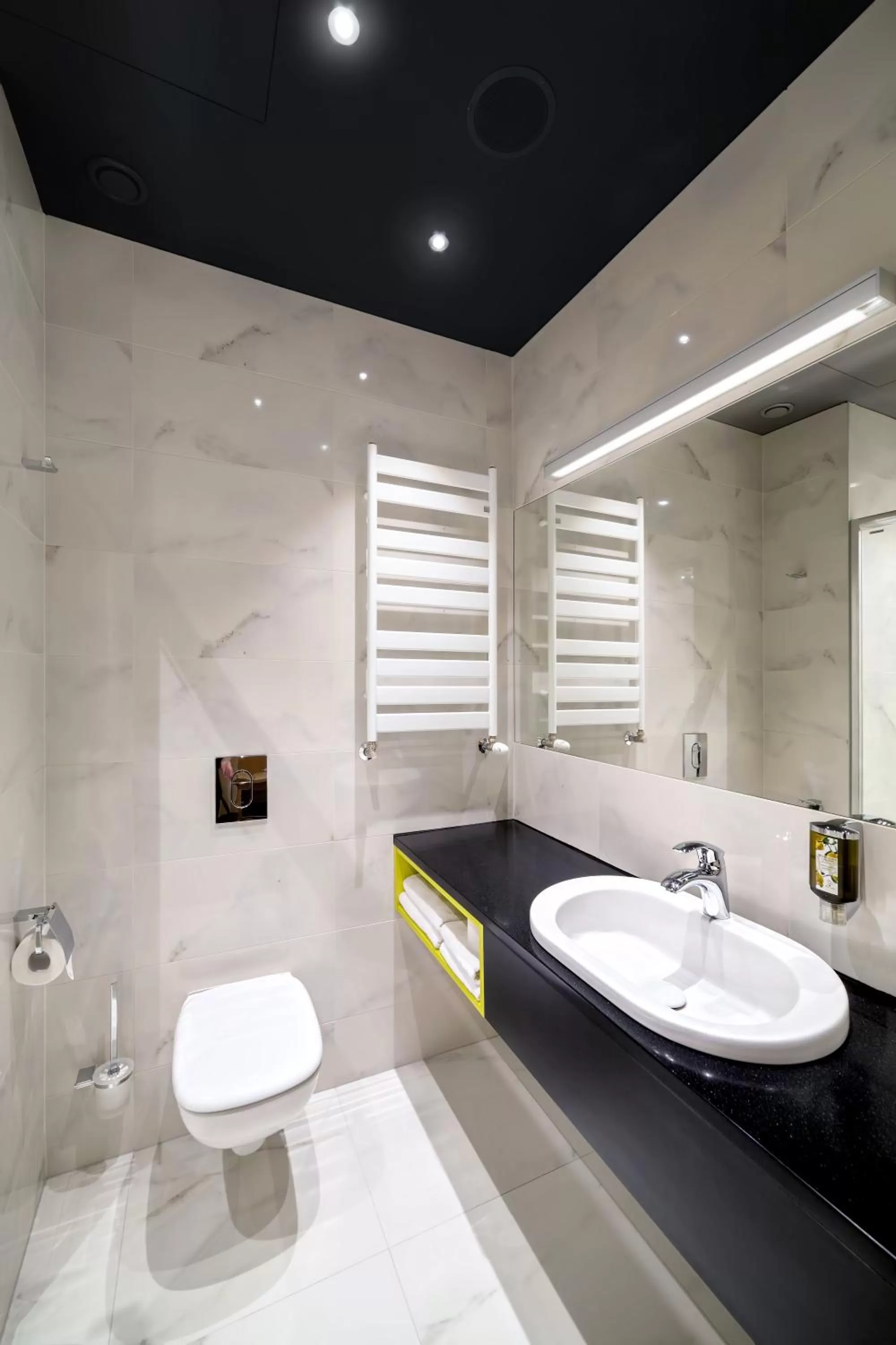 Bathroom in Słoneczny Zdrój Medical Spa & Wellness