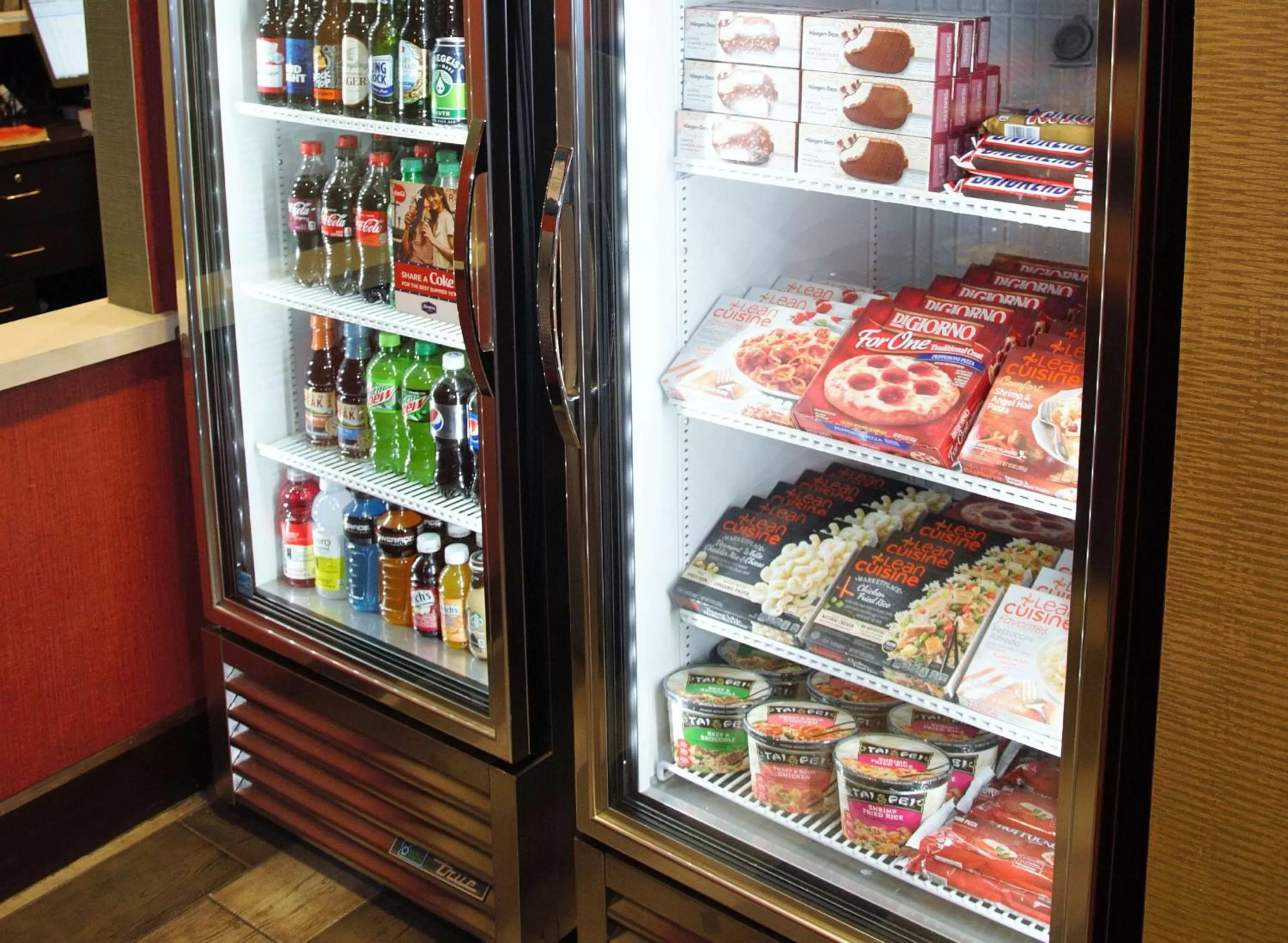 Restaurant/places to eat in Hampton Inn & Suites Cincinnati / Uptown - University Area