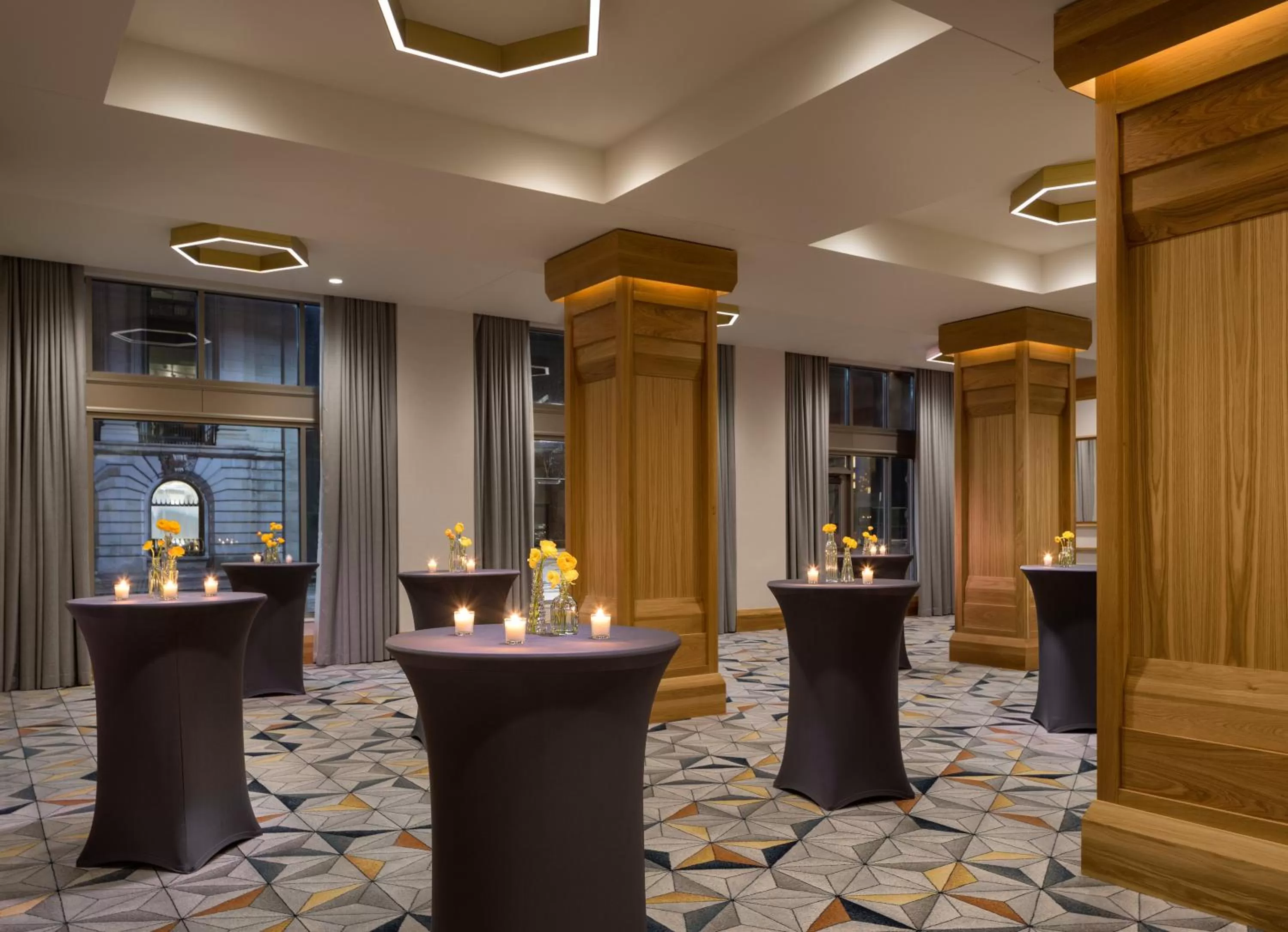 Meeting/conference room in Kimpton Schofield Hotel by IHG