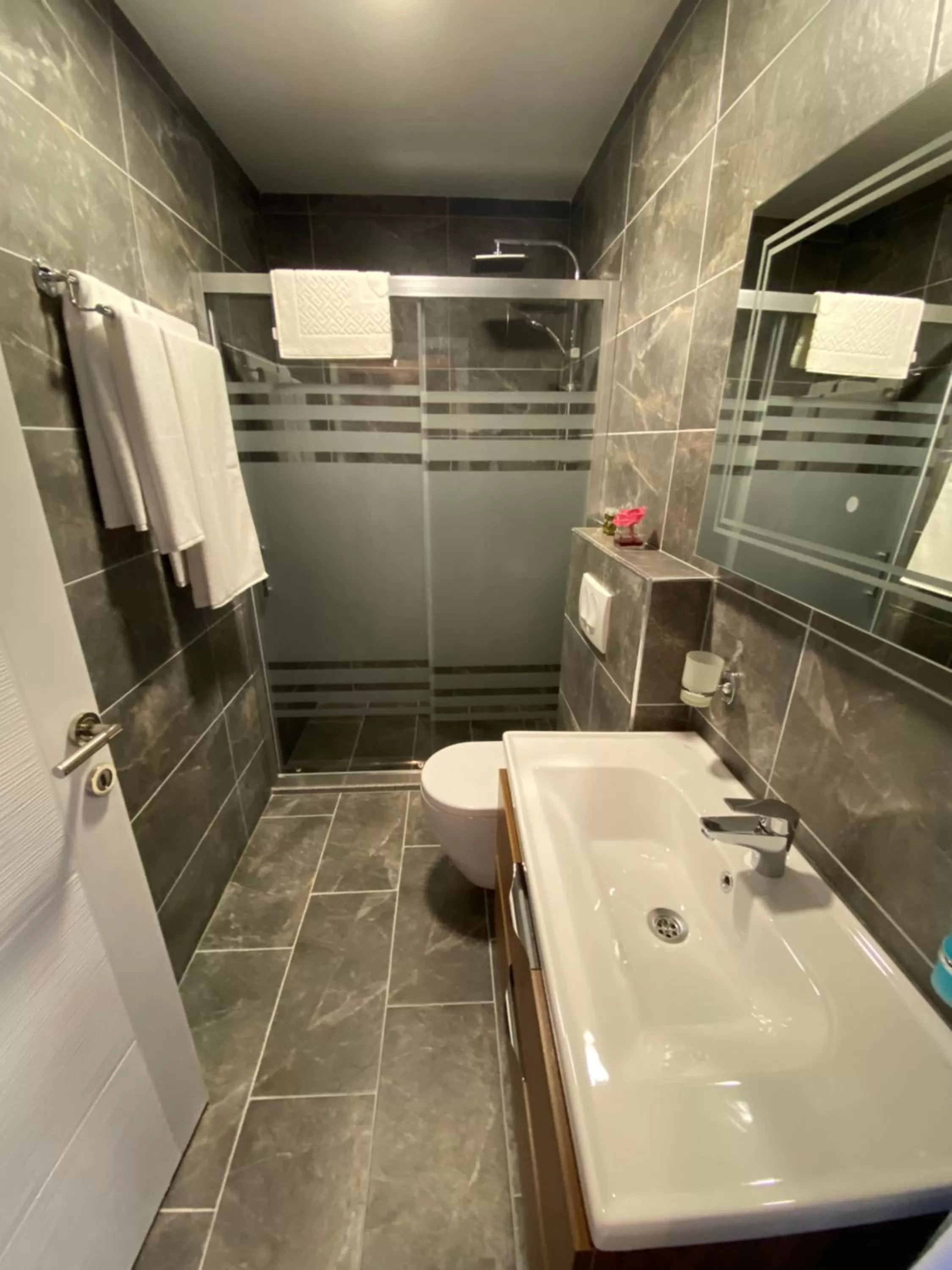 Bathroom in Hotel Kolonja's