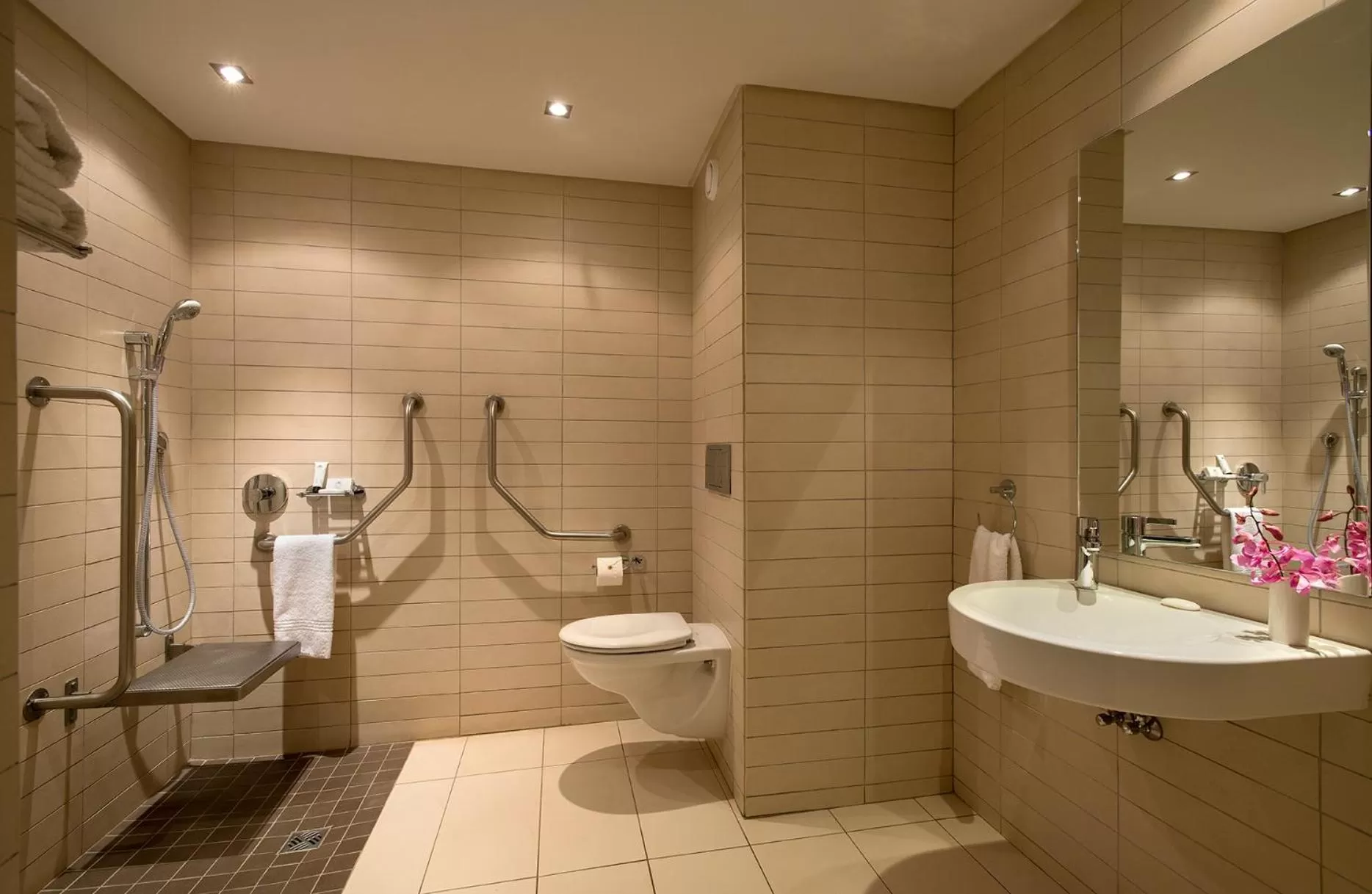 Shower in Labadi Beach Hotel