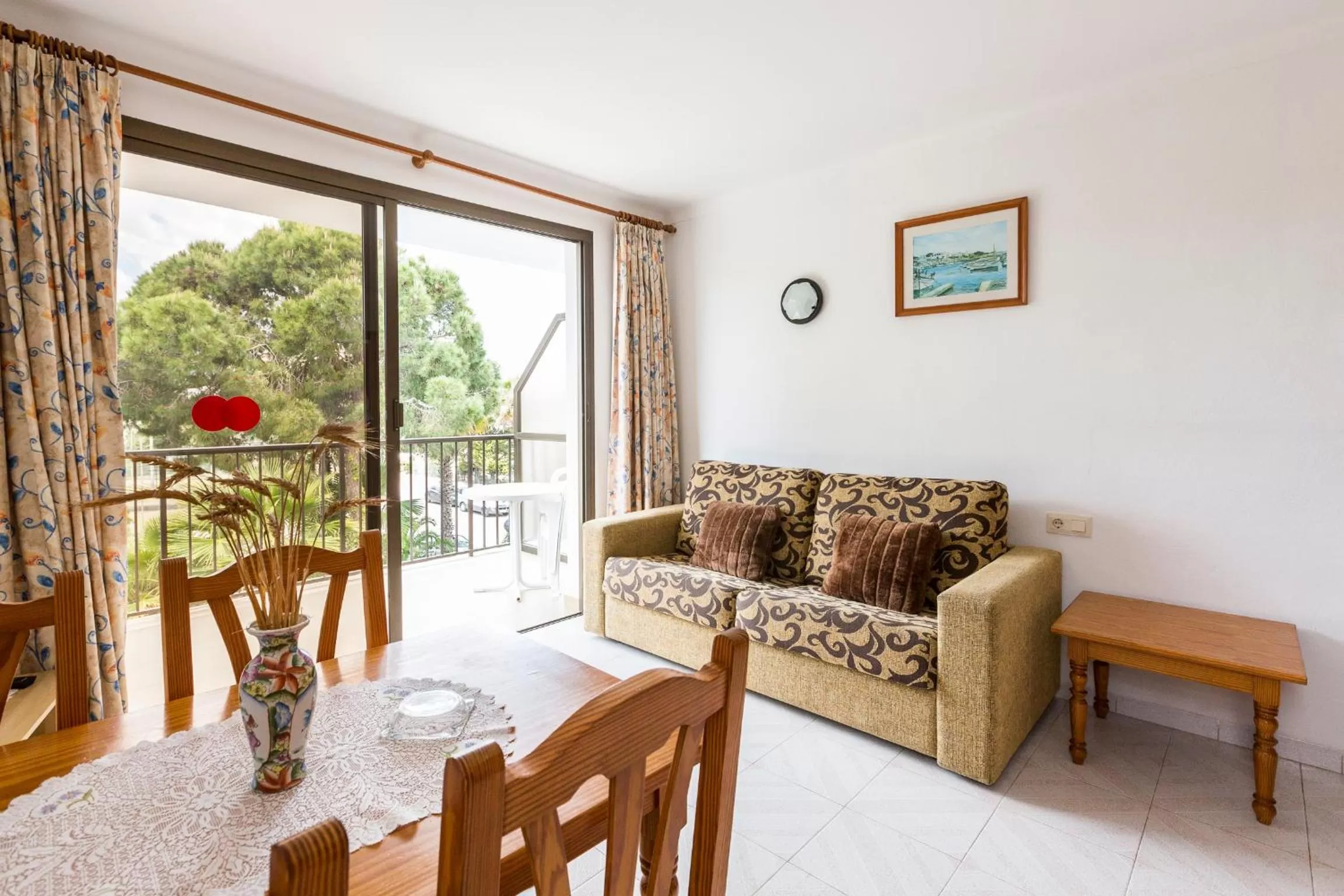 Living room, Seating Area in Bella Maria Apartments