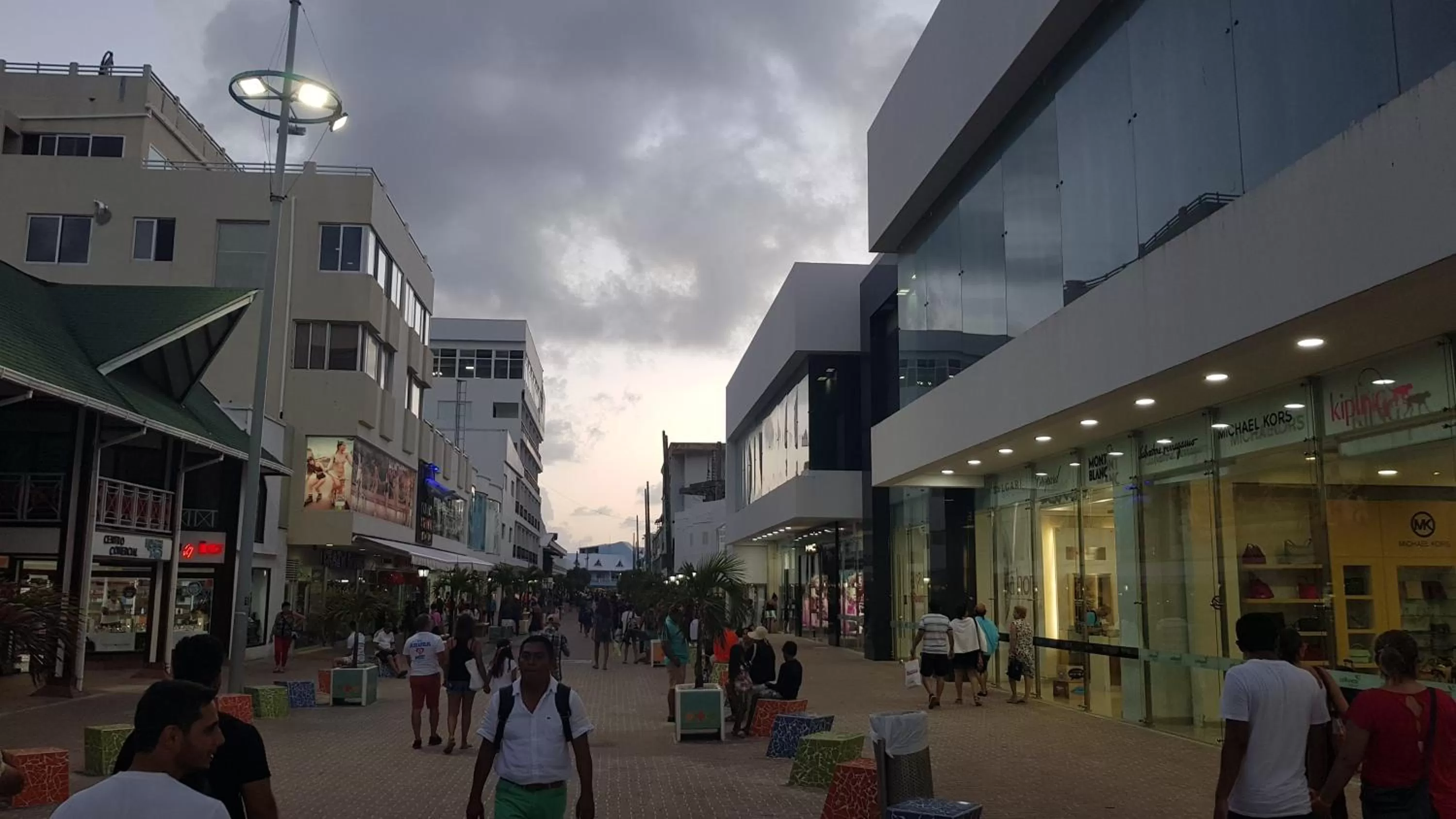 Street view in Olas Del Caribe