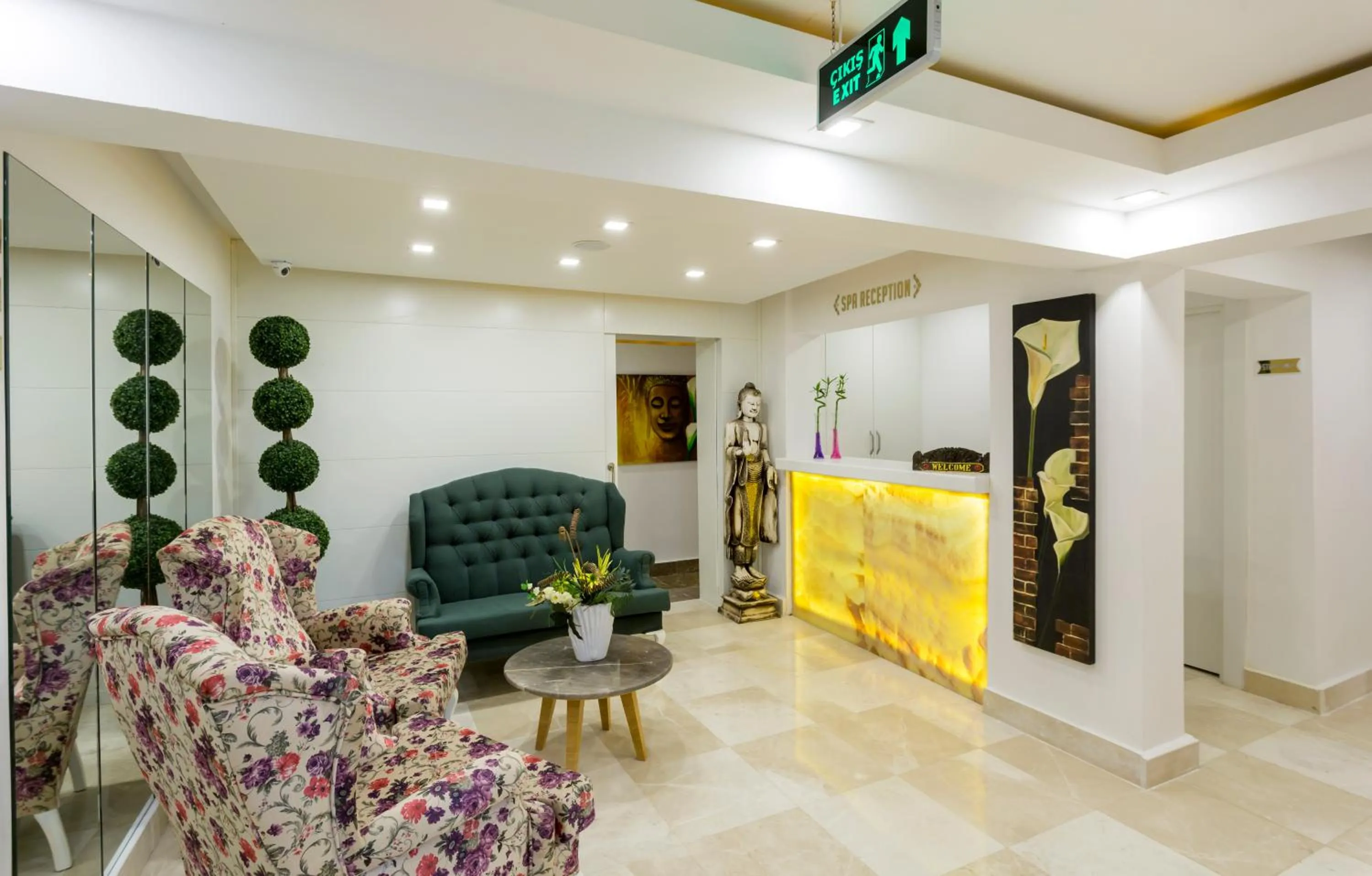 Spa and wellness centre/facilities in Wise Hotel & Spa - Adults Only