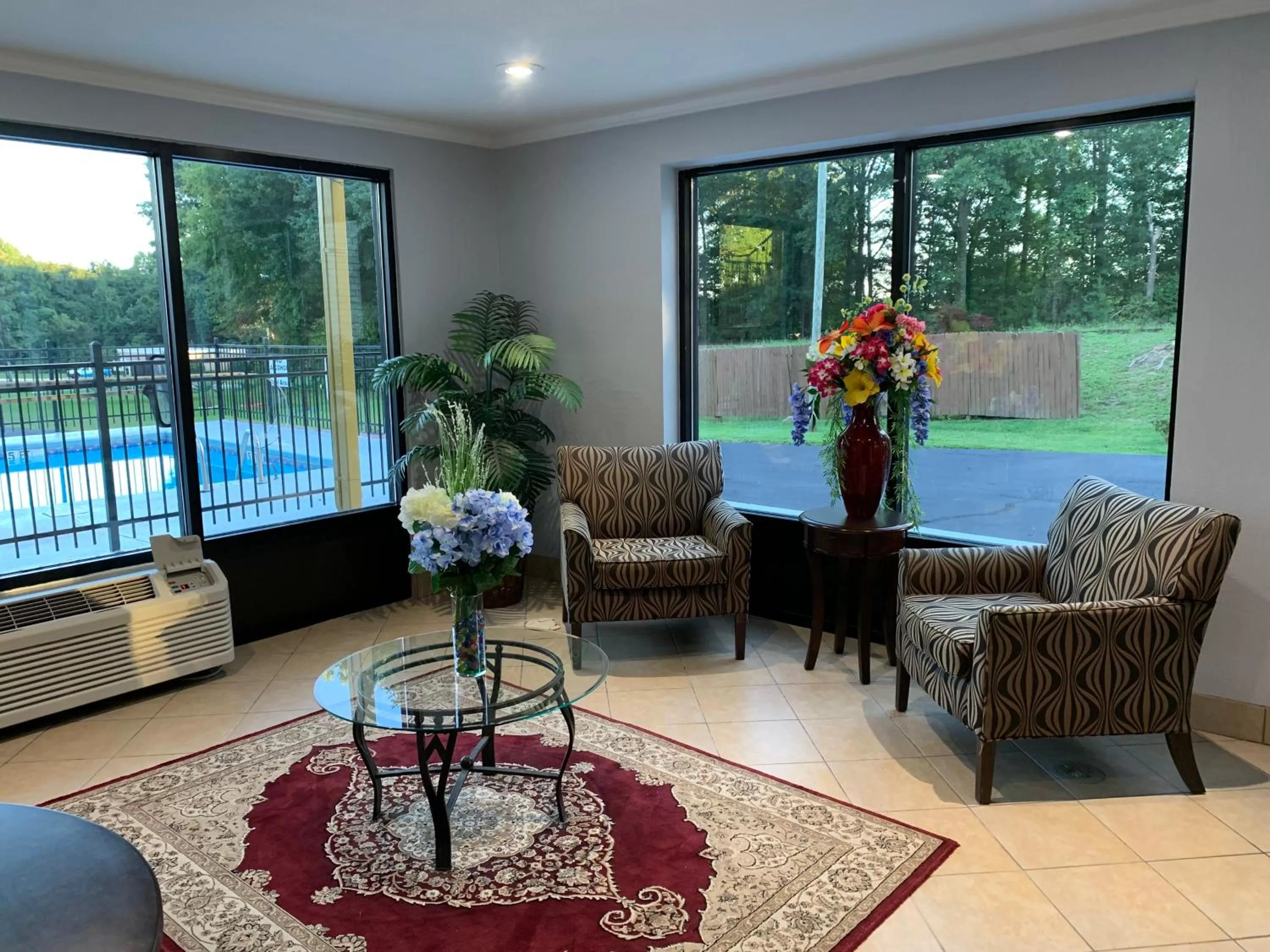 Pool View in Magnolia Inn Laurens