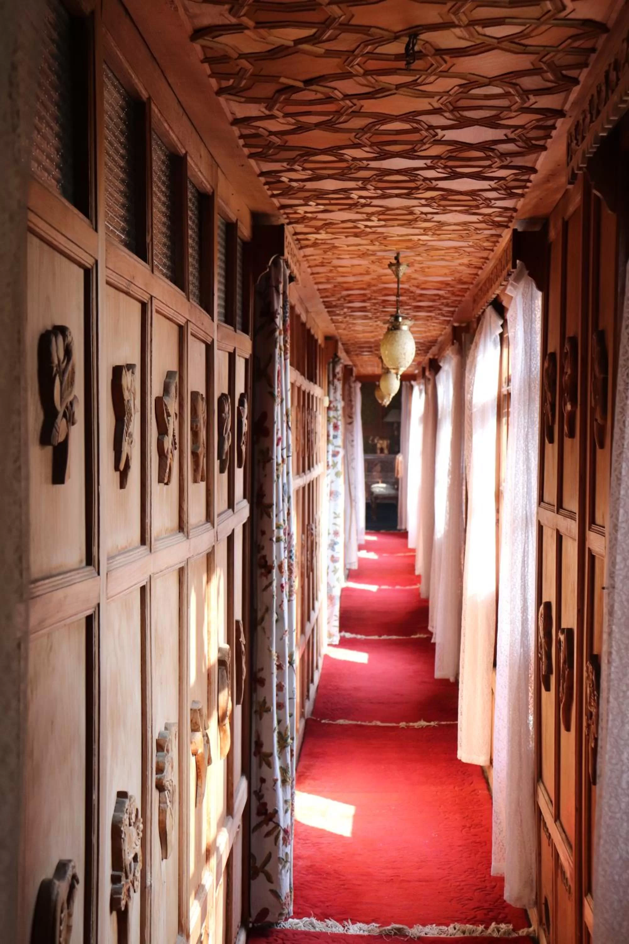 Facade/entrance in Wangnoo Heritage Houseboats