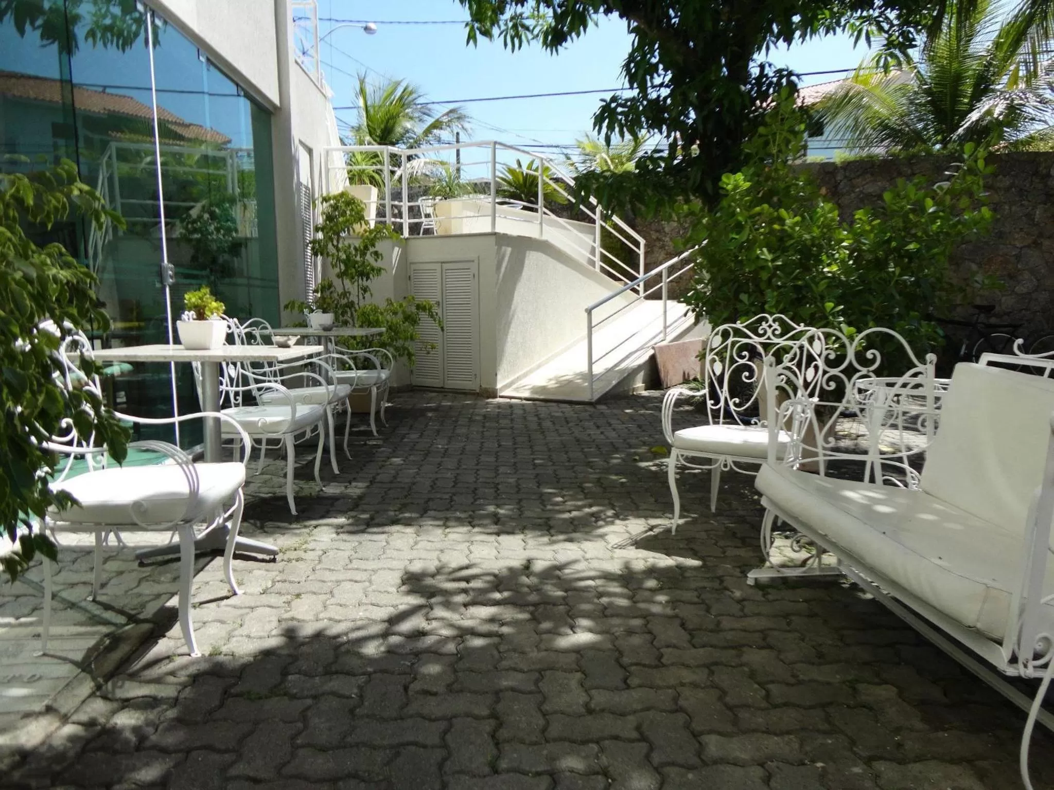 Garden in Camboinhas Beach Pousada