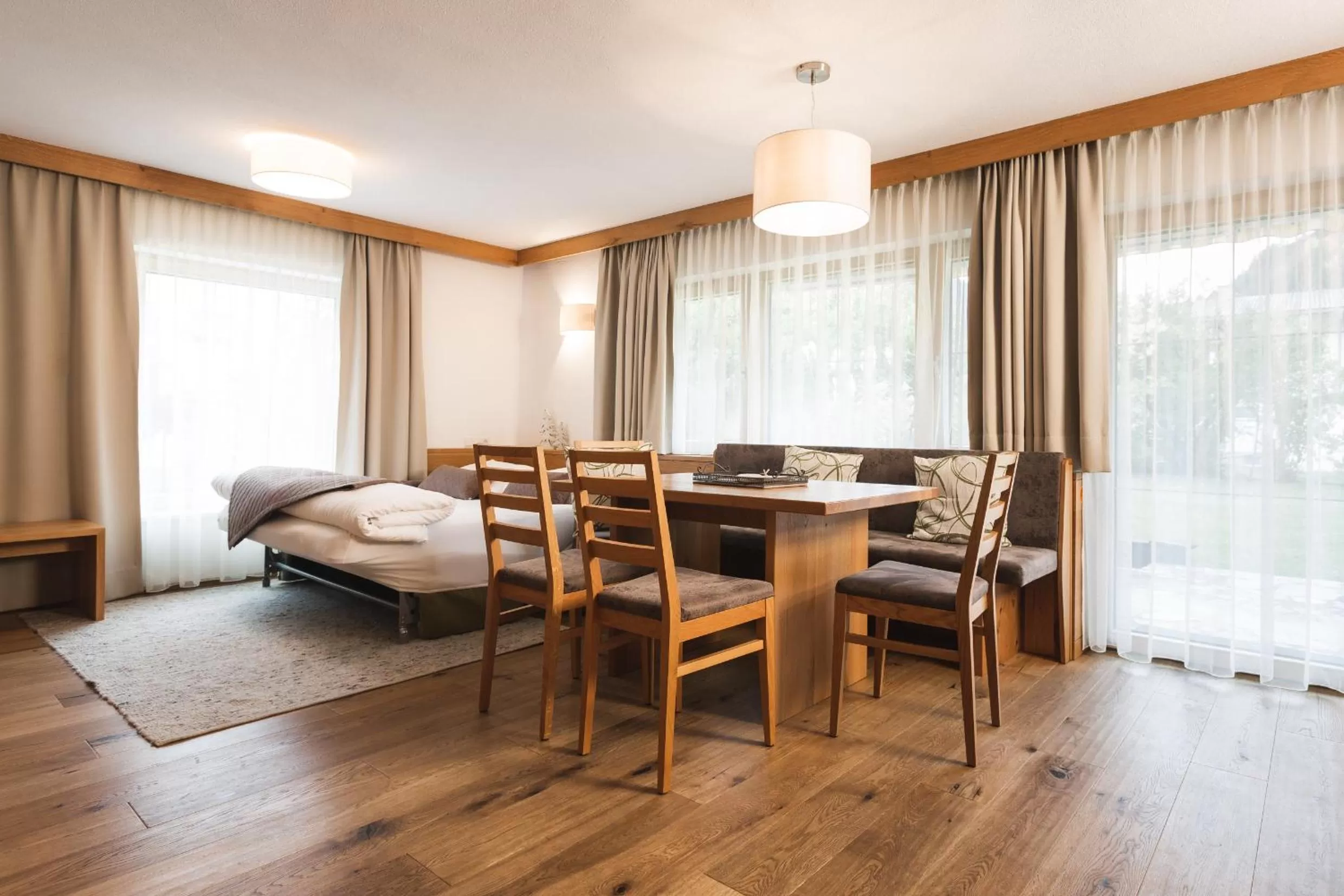 Photo of the whole room, Bed in Hotel Enzian