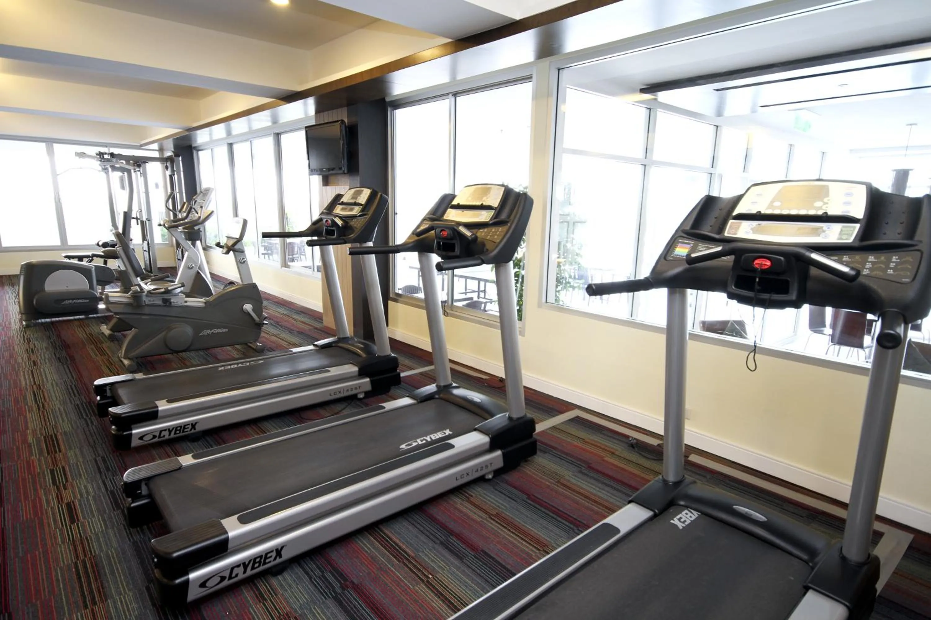 Fitness centre/facilities in Kameo Grand Hotel & Serviced Apartment, Rayong