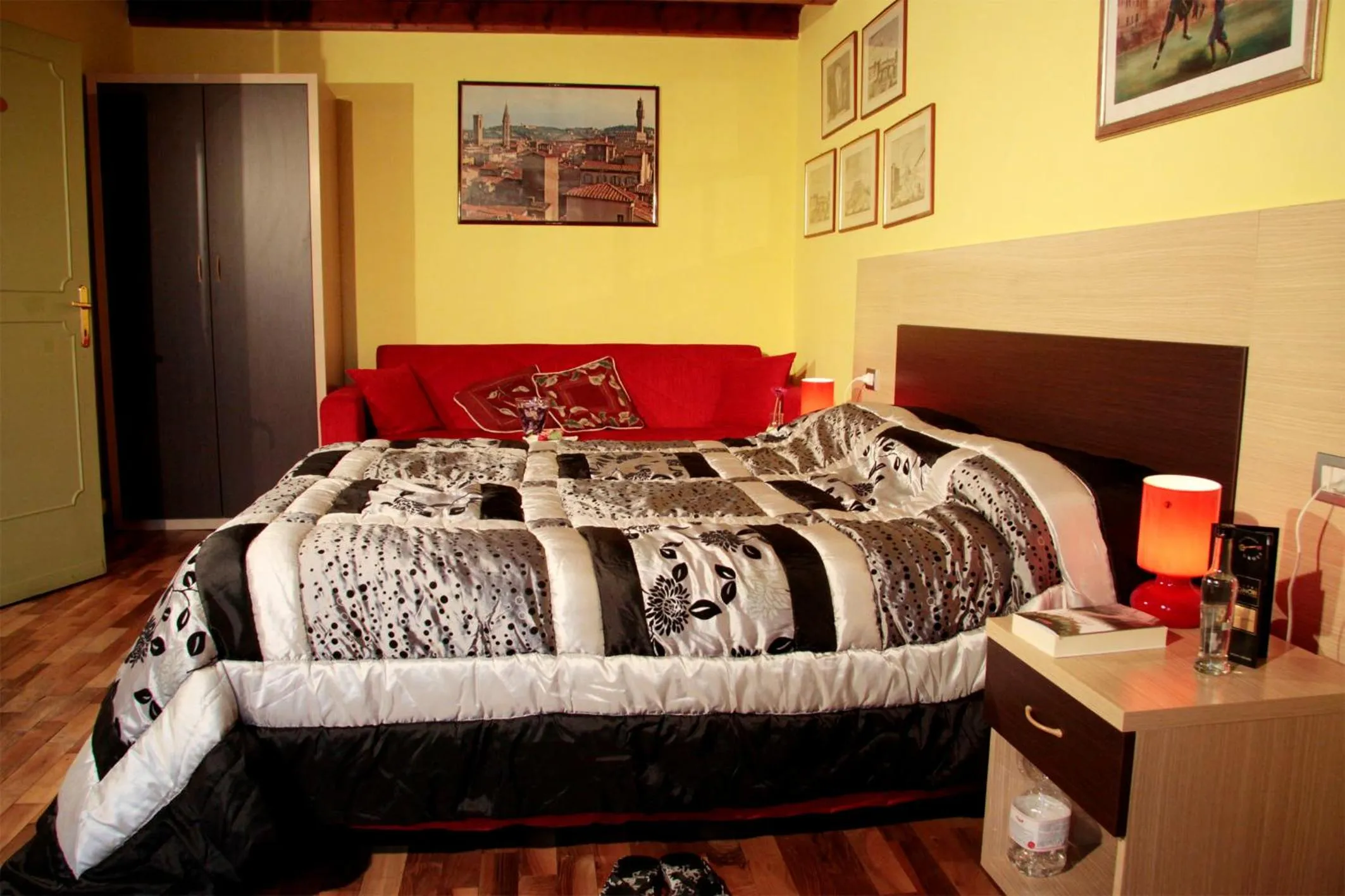 Photo of the whole room, Bed in Hotel San Lorenzo