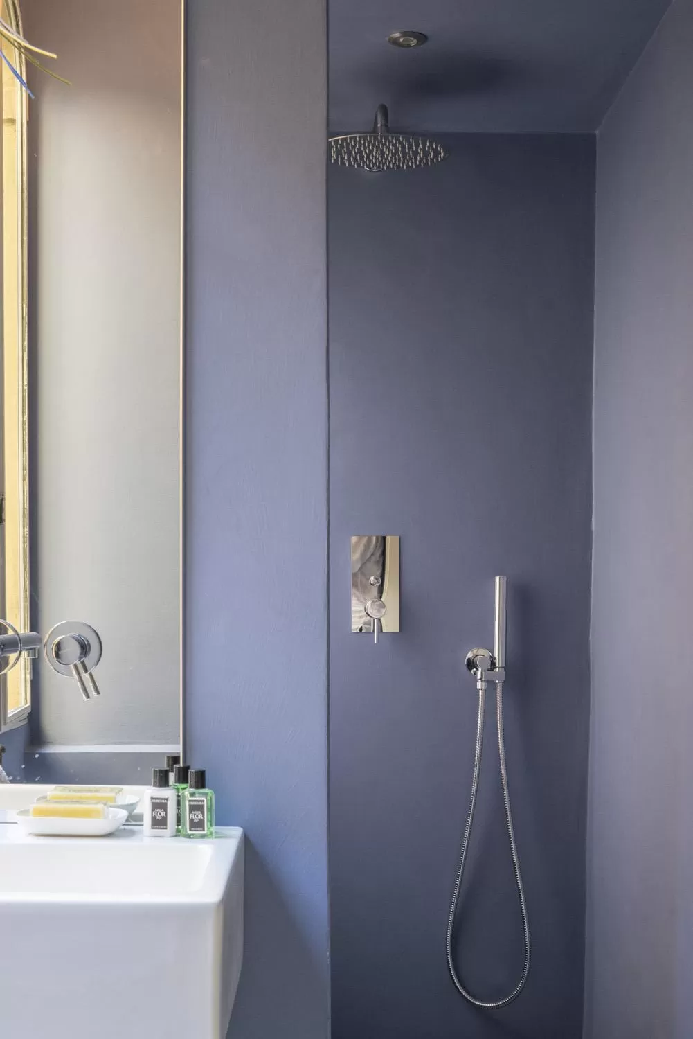 Bathroom in Casa Botticelli