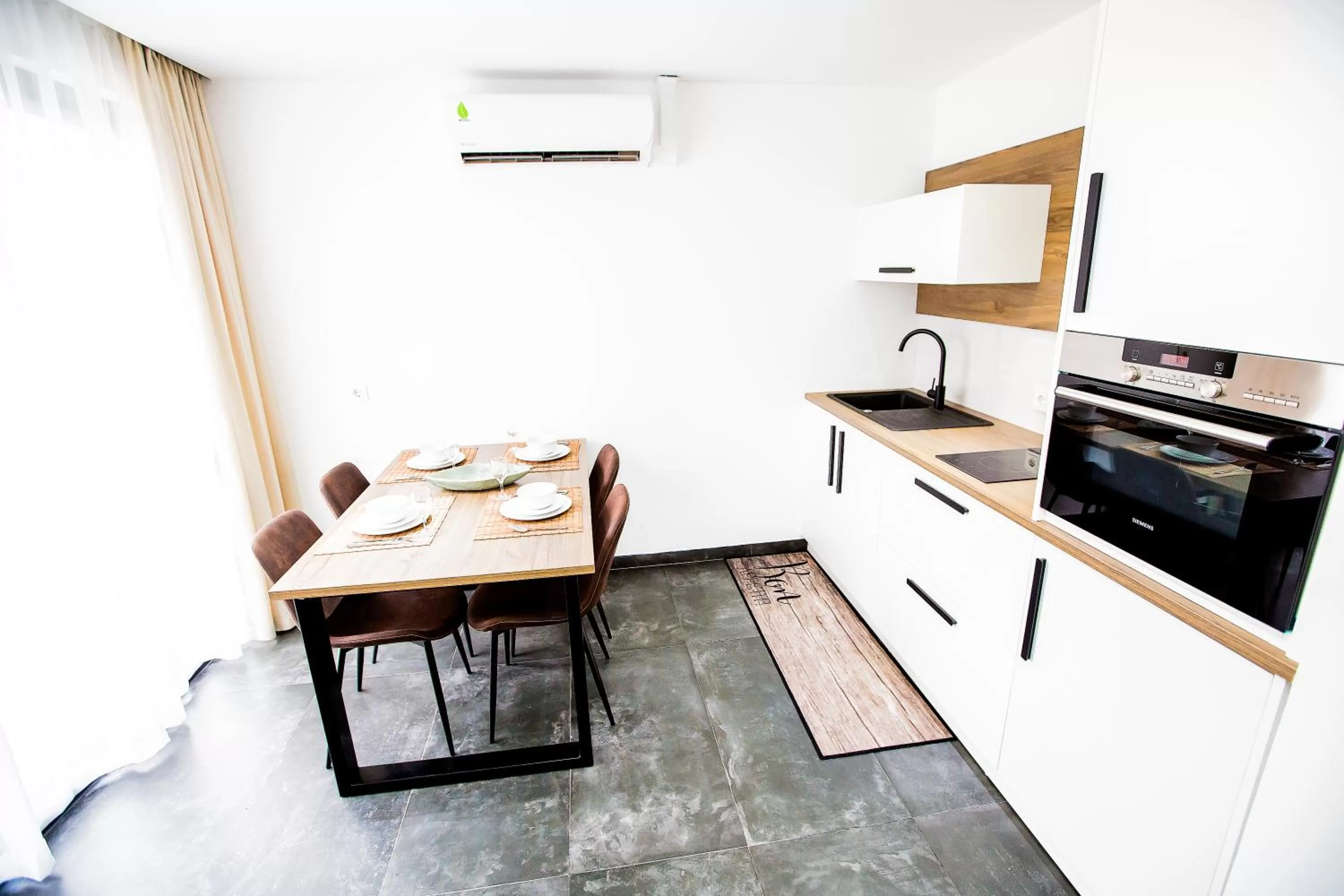 Kitchen or kitchenette in Bronbella Villa Residence