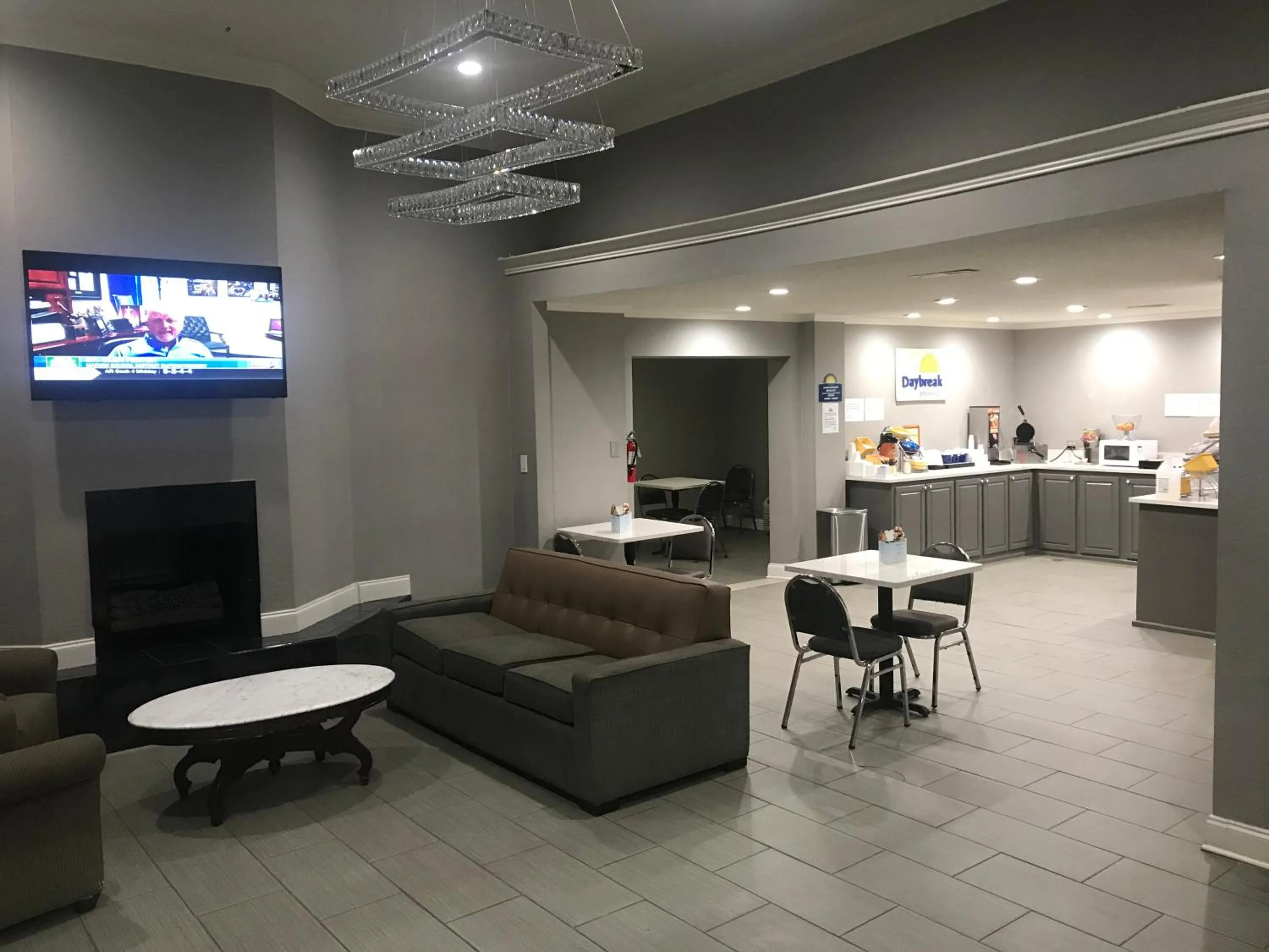 Breakfast in Days Inn & Suites by Wyndham Collierville Germantown Area