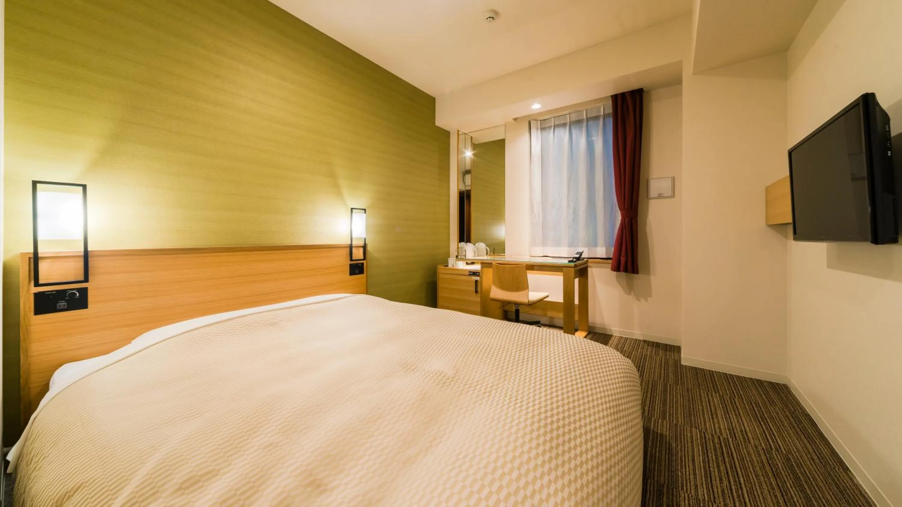Photo of the whole room, Bed in Candeo Hotels Fukuoka Tenjin