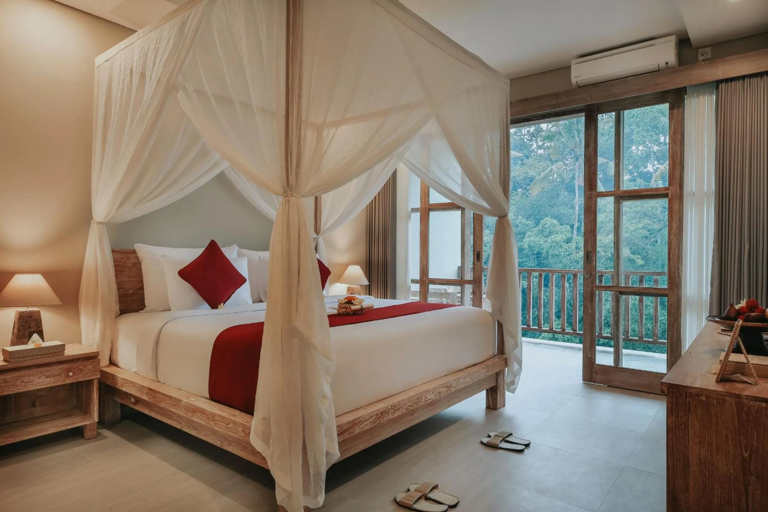 Balcony/Terrace, Bed in Kawi Resort