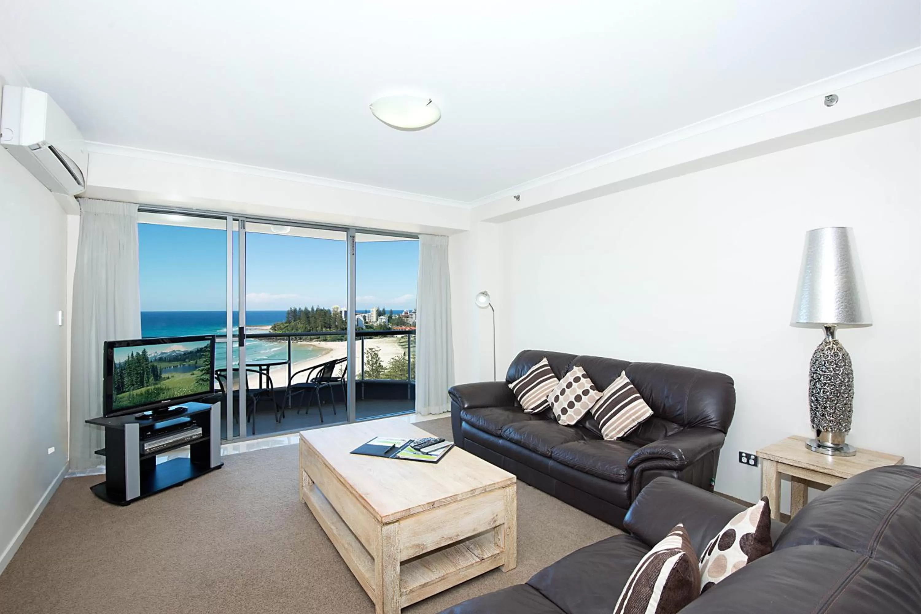 TV and multimedia in ULTIQA Points North