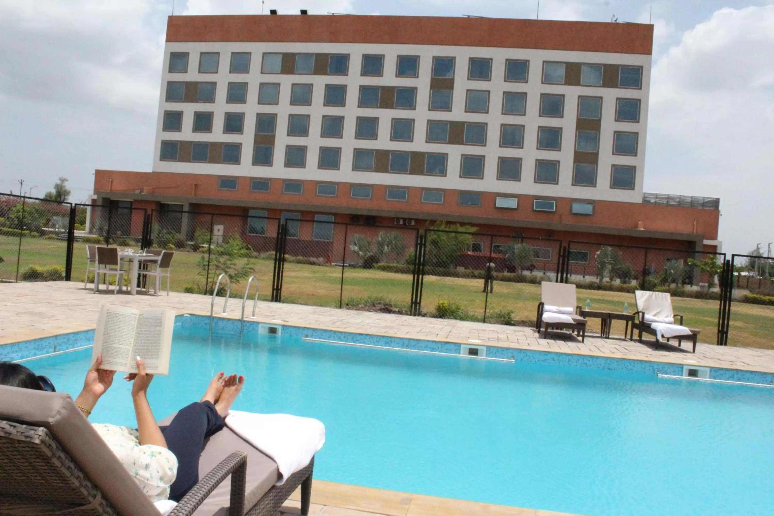 Swimming Pool in Jakson Inns