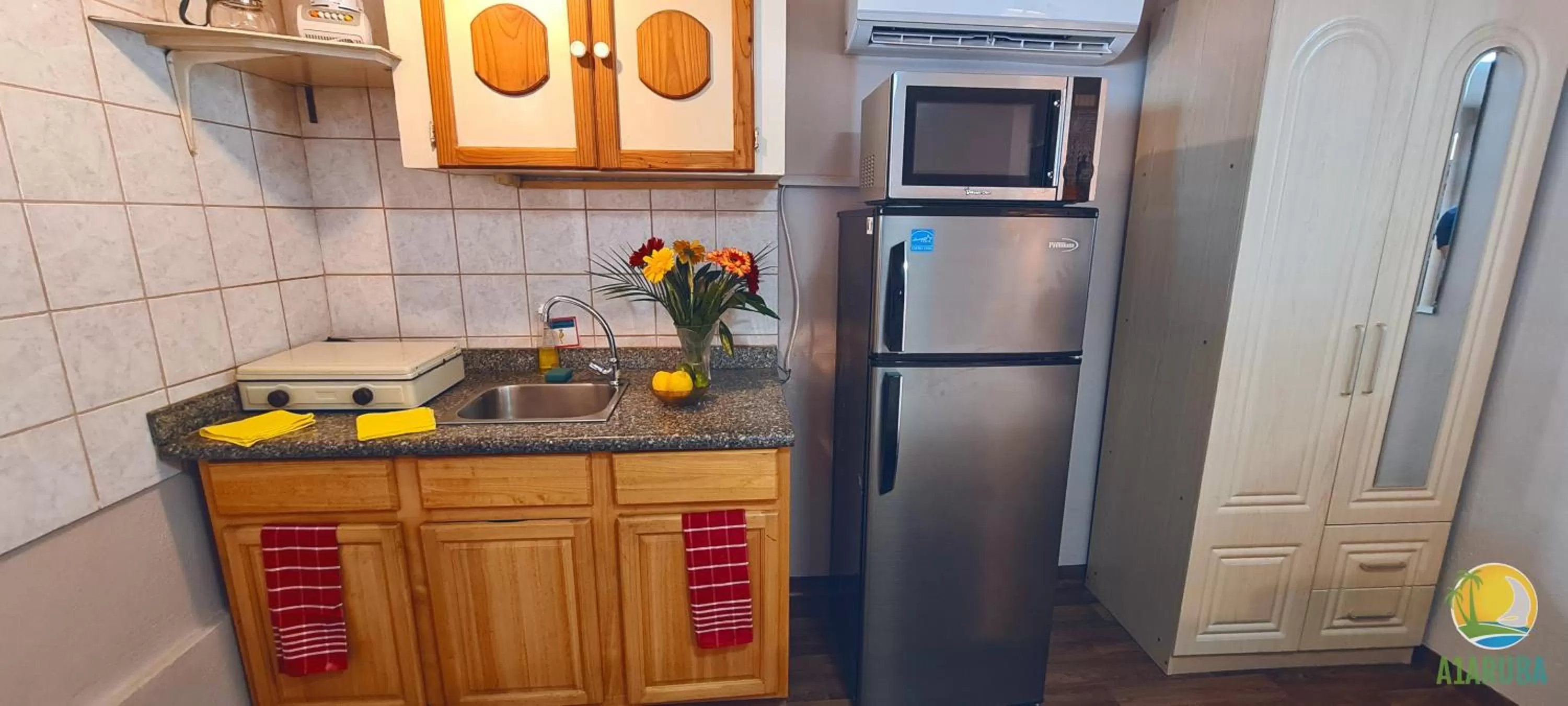 Kitchen or kitchenette, Kitchen/Kitchenette in A1 Apartments Aruba