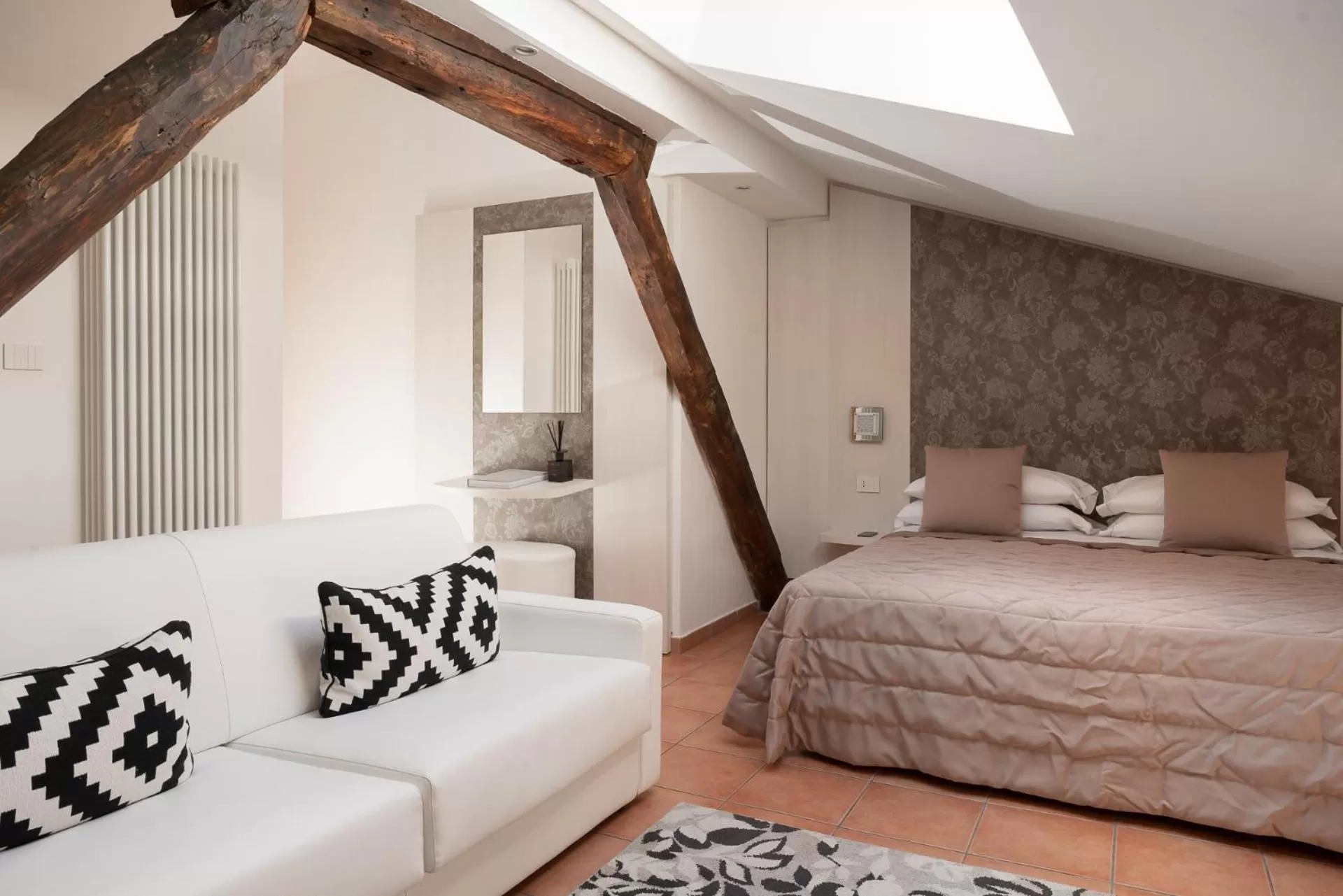 Bed in Albergo Rossini 1936