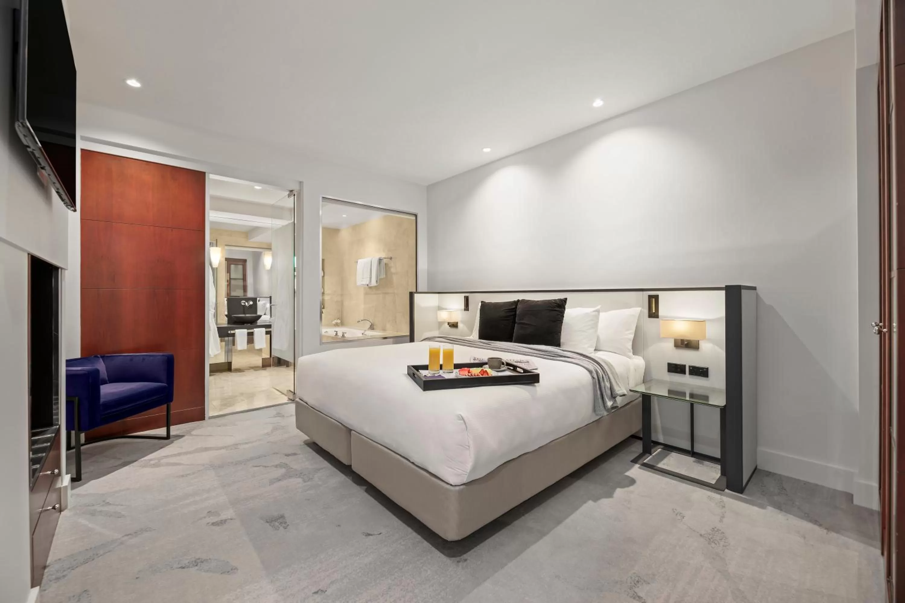 Bedroom, Bed in Peppers Waymouth Hotel