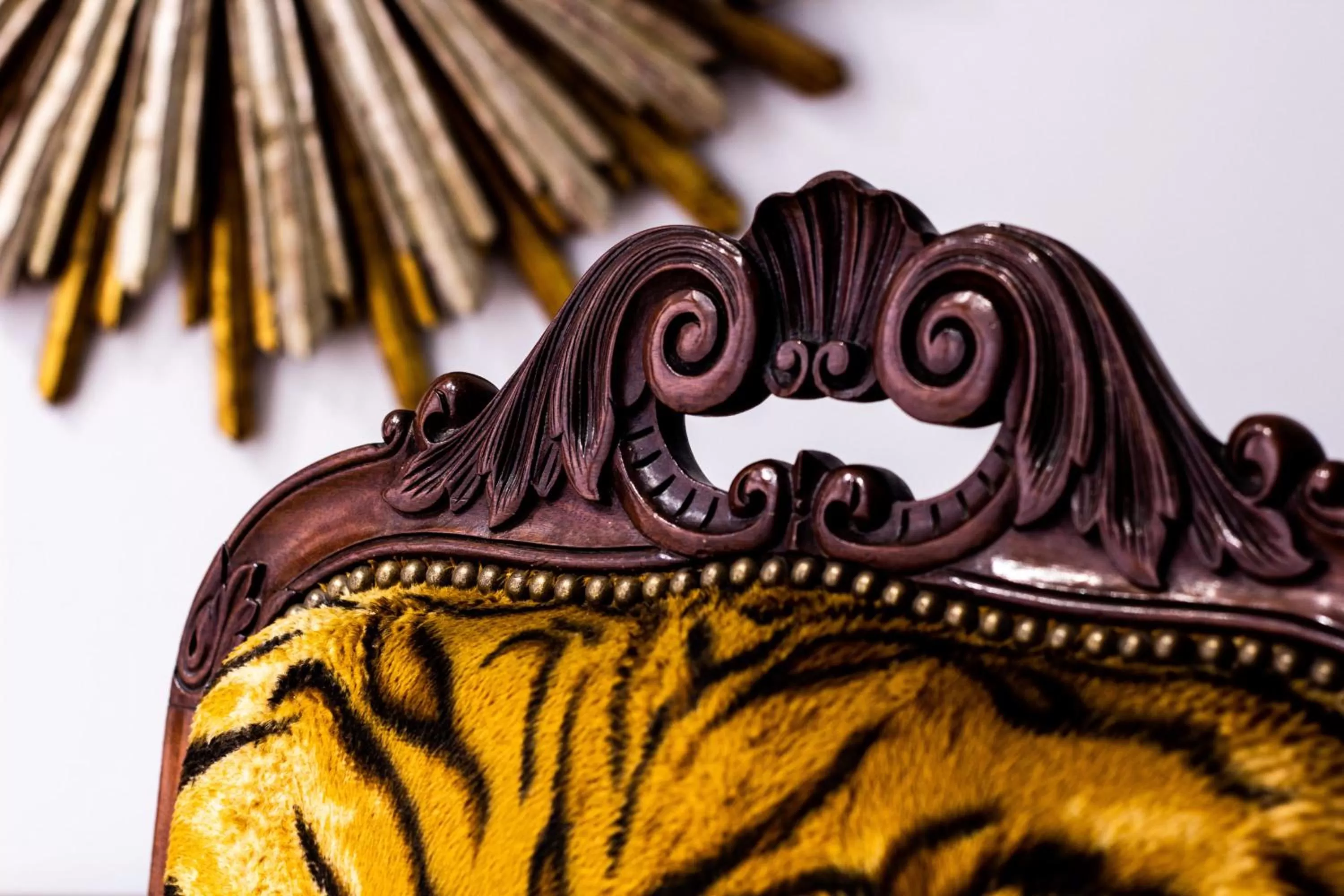 Decorative detail in Hôtel de France