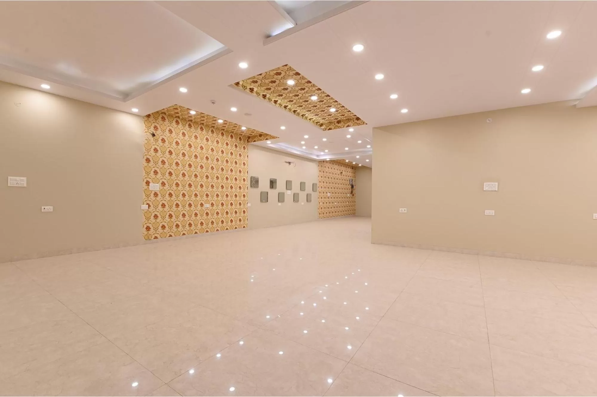Banquet/Function facilities in FabHotel 7th Crossing