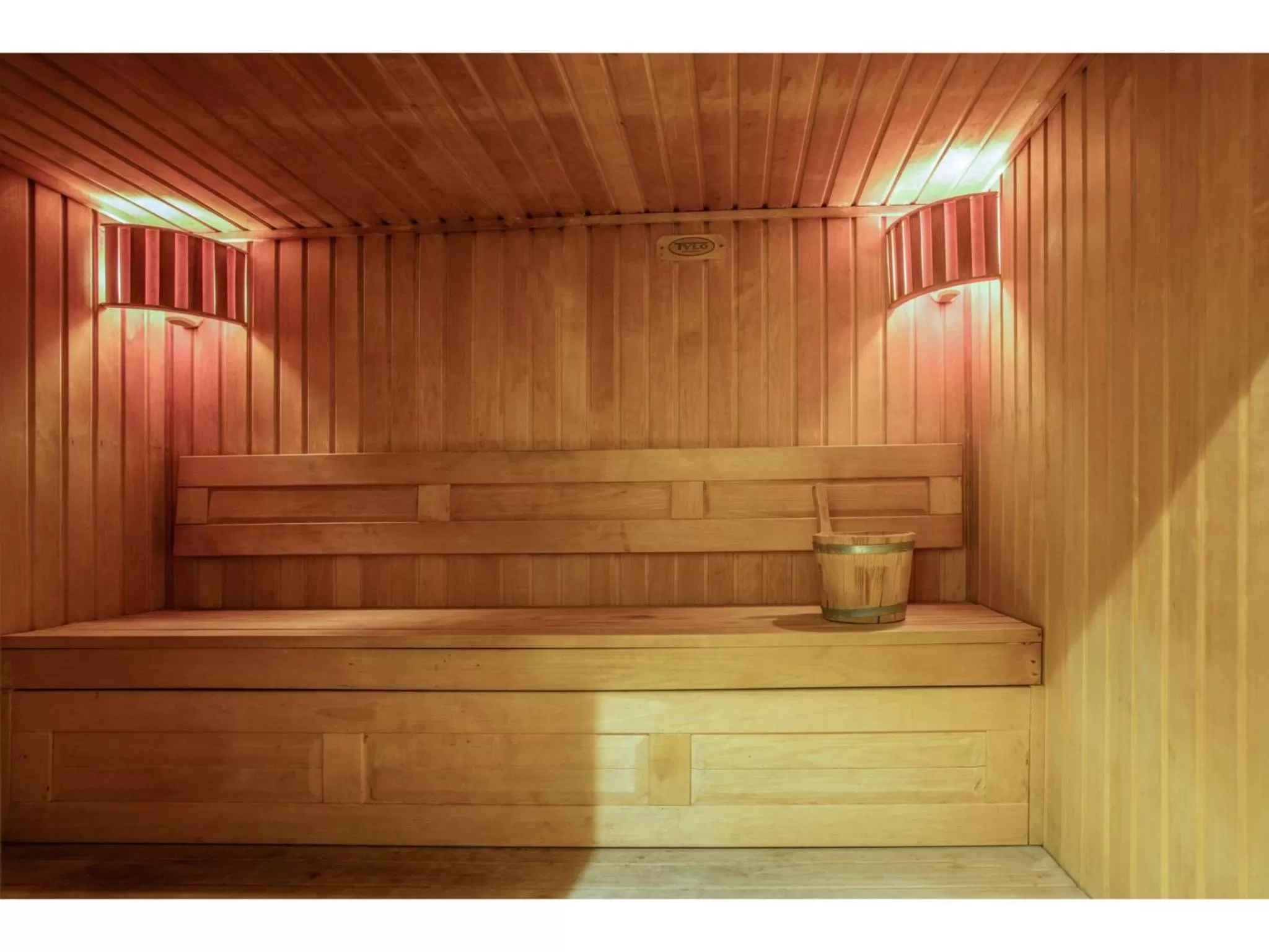 Sauna in Gulf Court Hotel